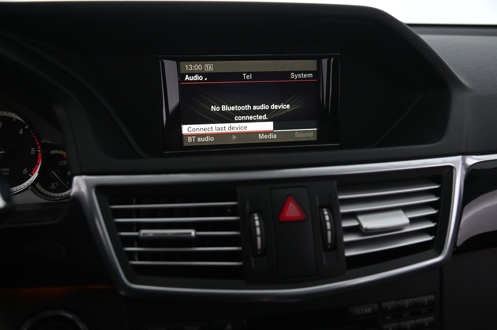 Mercedes-Benz E 2013 220 CDI BE A Premium Business - Avantgarde | Webasto | Koukku | 2.om | Suomi-auto | P*tutkat | Ortopedit muistilla | Vakkari | Uudet renkaat!
