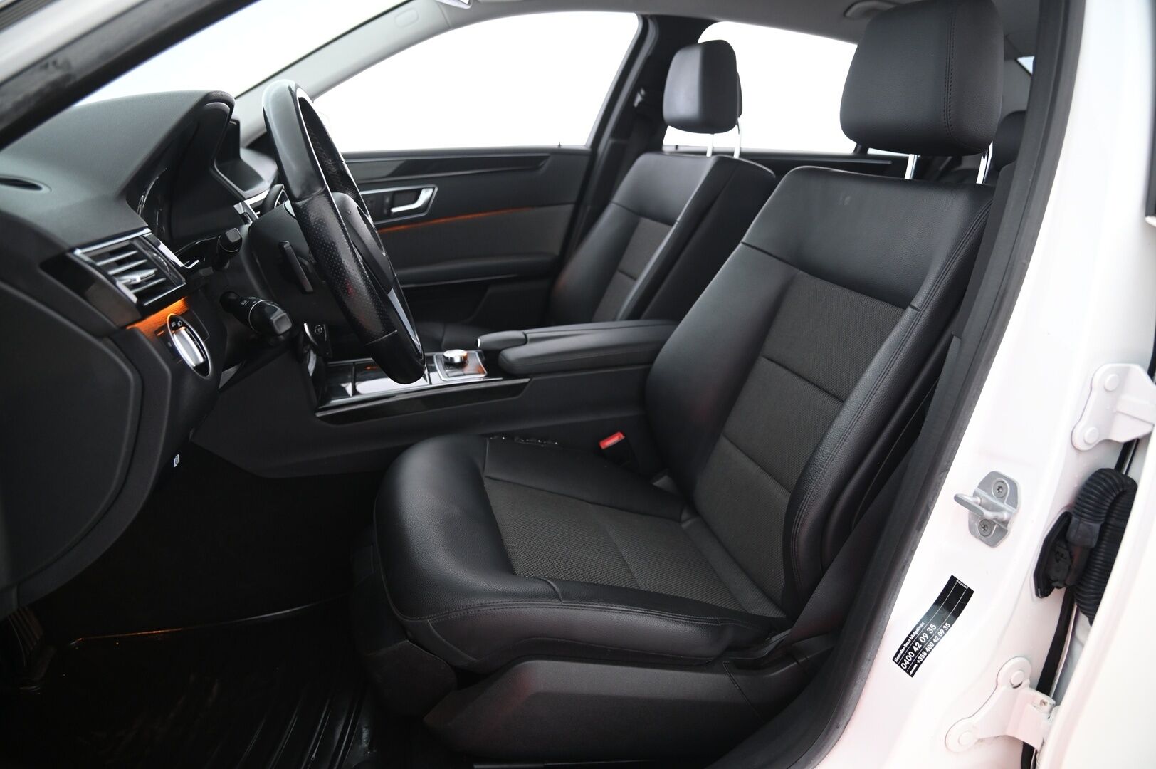 Mercedes-Benz E 2013 220 CDI BE A Premium Business - Avantgarde | Webasto | Koukku | 2.om | Suomi-auto | P*tutkat | Ortopedit muistilla | Vakkari | Uudet renkaat!