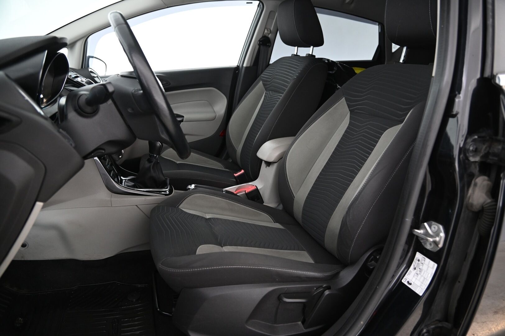 Ford Fiesta 2014 1,0 EcoBoost 125hv Start/Stop Titanium M5 5-ovinen *MYYDÄÄN HUUTOKAUPPA.COM* - https://huutokaupat.com/kohde/5671110/ford-fiesta-webasto-lammitettava-tuulilasi-2014