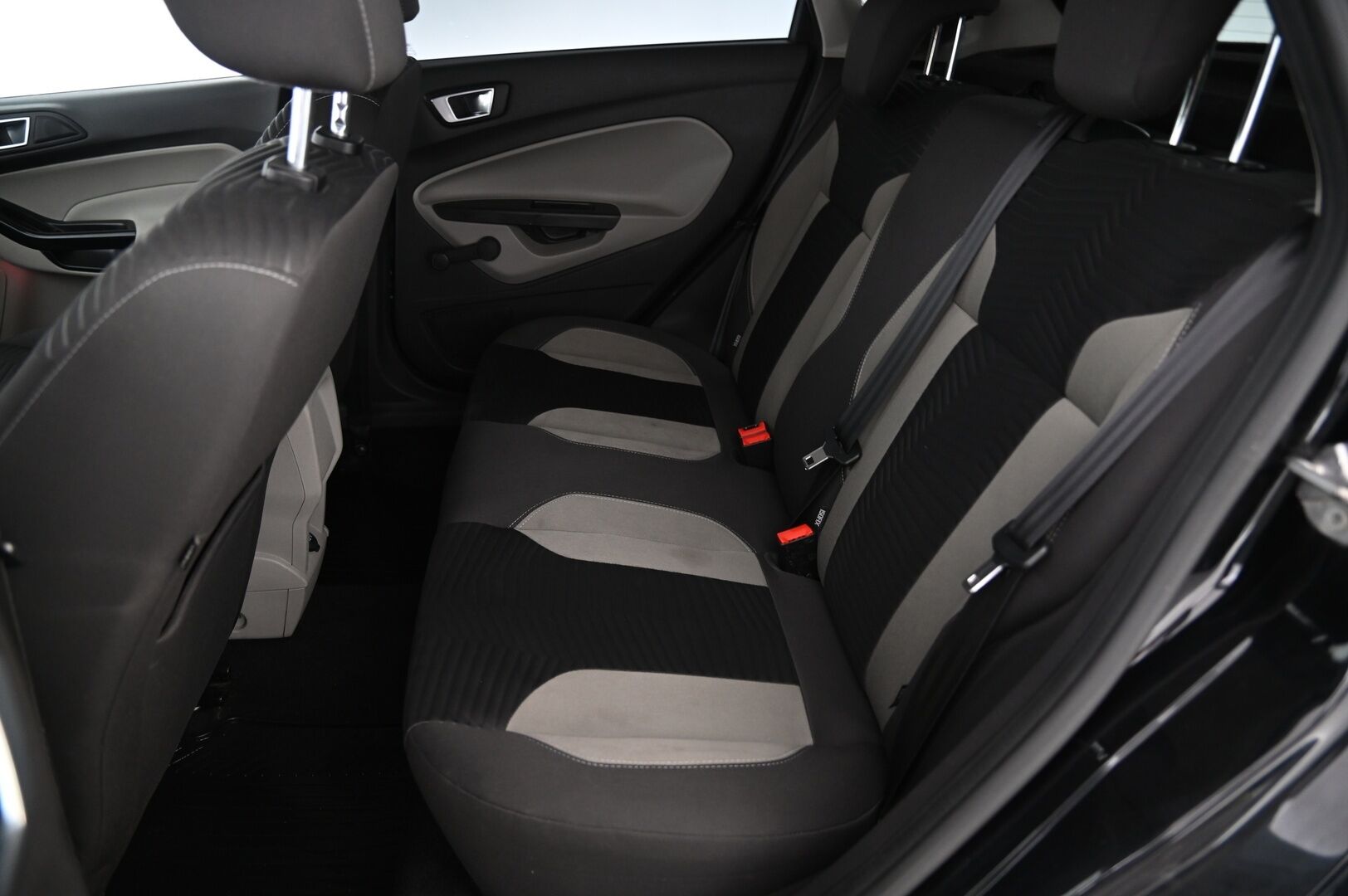 Ford Fiesta 2014 1,0 EcoBoost 125hv Start/Stop Titanium M5 5-ovinen *MYYDÄÄN HUUTOKAUPPA.COM* - https://huutokaupat.com/kohde/5671110/ford-fiesta-webasto-lammitettava-tuulilasi-2014