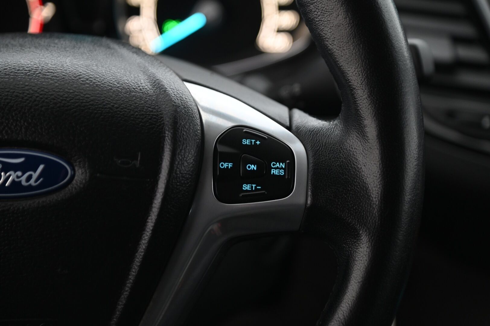 Ford Fiesta 2014 1,0 EcoBoost 125hv Start/Stop Titanium M5 5-ovinen *MYYDÄÄN HUUTOKAUPPA.COM* - https://huutokaupat.com/kohde/5671110/ford-fiesta-webasto-lammitettava-tuulilasi-2014