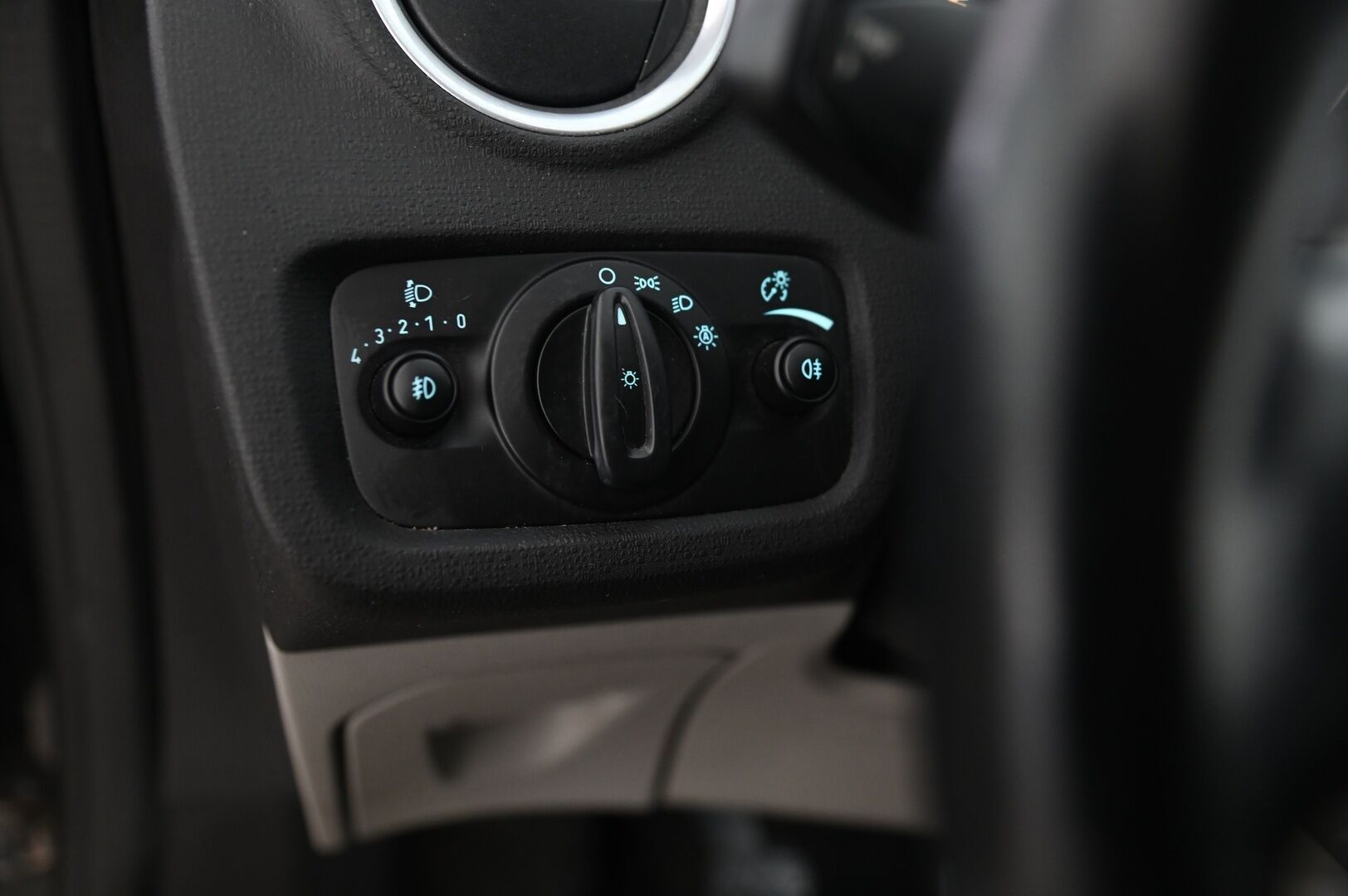 Ford Fiesta 2014 1,0 EcoBoost 125hv Start/Stop Titanium M5 5-ovinen *MYYDÄÄN HUUTOKAUPPA.COM* - https://huutokaupat.com/kohde/5671110/ford-fiesta-webasto-lammitettava-tuulilasi-2014