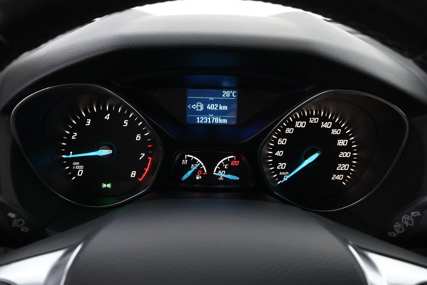 Ford Focus 2013 1,0 EcoBoost 125 hv Start/Stop Titanium M6 Wagon - Suomiauto | Vetokoukku | Vakkari | Lohko&Sisäpistoke | Aut.Ilmastointi | Jakopää tehty | Huippusiisti!