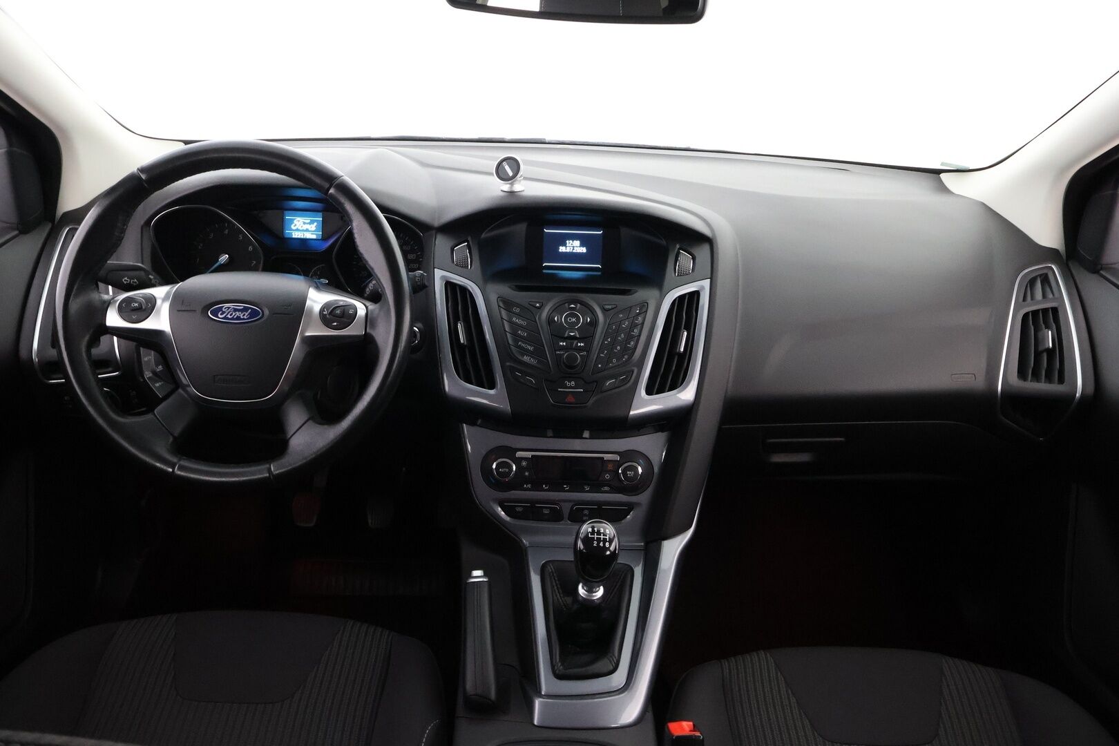 Ford Focus 2013 1,0 EcoBoost 125 hv Start/Stop Titanium M6 Wagon - Suomiauto | Vetokoukku | Vakkari | Lohko&Sisäpistoke | Aut.Ilmastointi | Jakopää tehty | Huippusiisti!