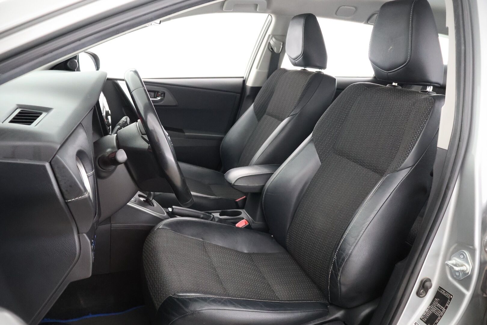 Toyota Auris 2014 Touring Sports 1,8 Hybrid Premium - 2-om Suomi-auto | Hyvä huoltohistoria | Kattavasti varusteltu | Tulossa myyntiin, kysy lisätiedot myyjältä! 