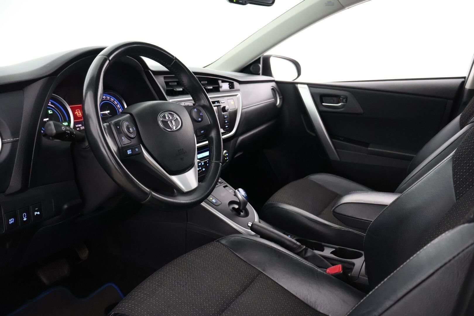 Toyota Auris 2014 Touring Sports 1,8 Hybrid Premium - 2-om Suomi-auto | Hyvä huoltohistoria | Kattavasti varusteltu | Tulossa myyntiin, kysy lisätiedot myyjältä! 