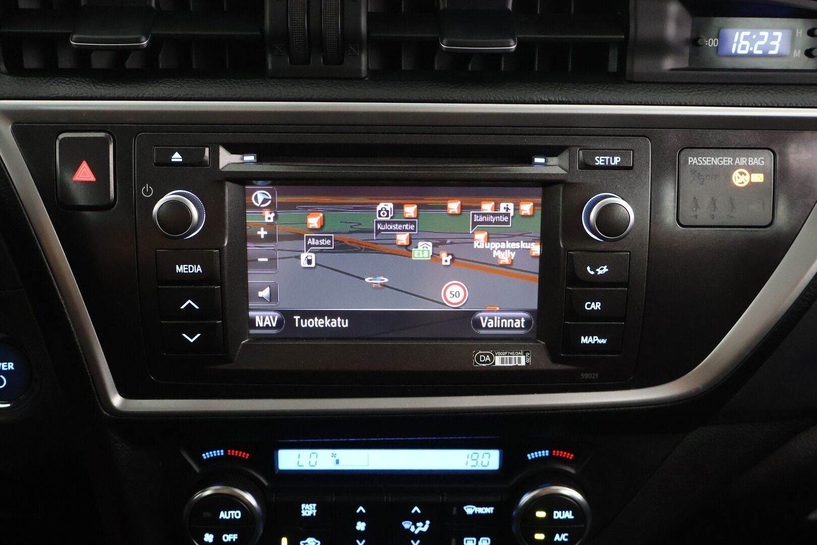 Toyota Auris 2014 Touring Sports 1,8 Hybrid Premium - 2-om Suomi-auto | Hyvä huoltohistoria | Kattavasti varusteltu | Tulossa myyntiin, kysy lisätiedot myyjältä! 