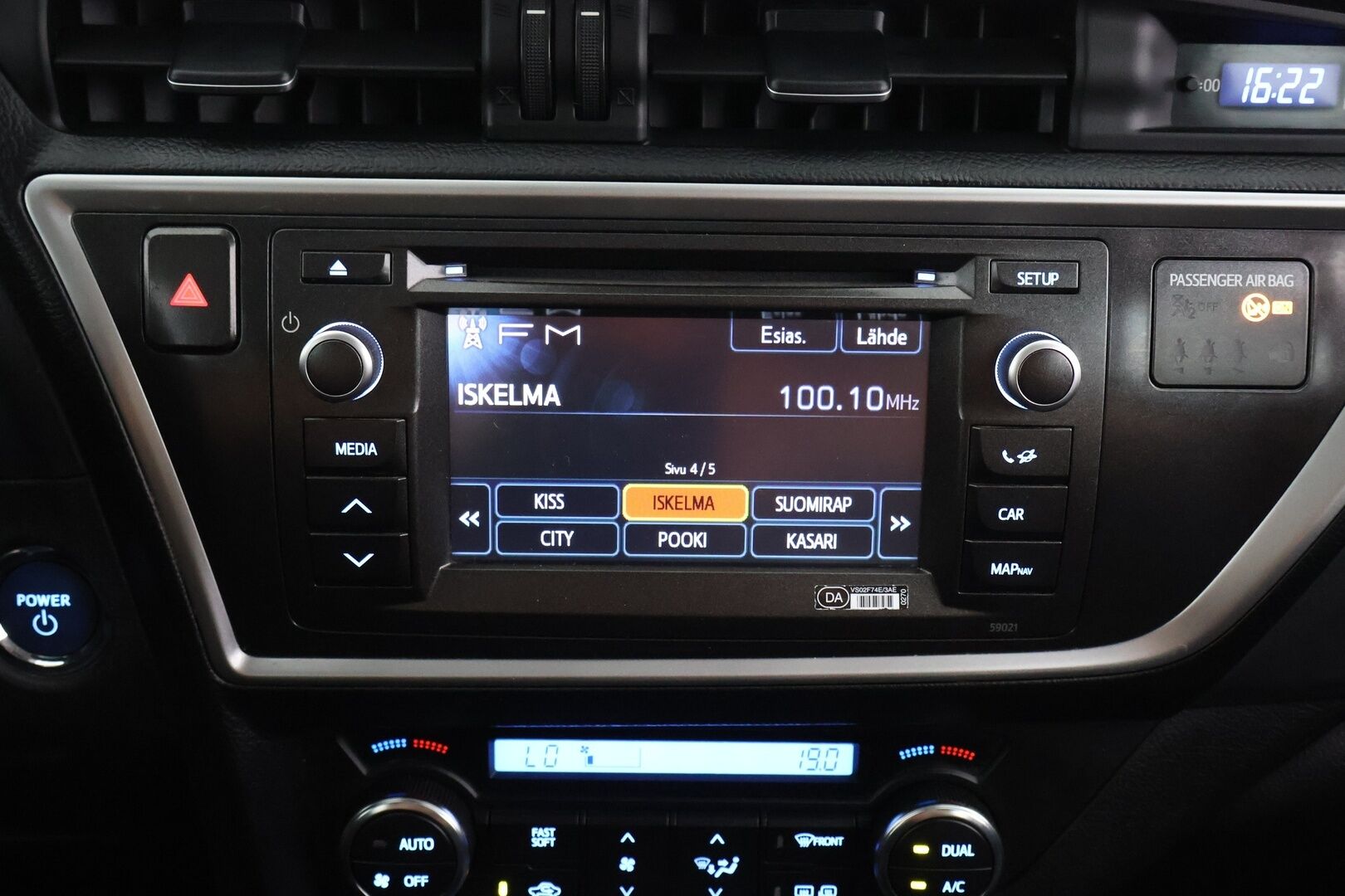 Toyota Auris 2014 Touring Sports 1,8 Hybrid Premium - 2-om Suomi-auto | Hyvä huoltohistoria | Kattavasti varusteltu | Tulossa myyntiin, kysy lisätiedot myyjältä! 