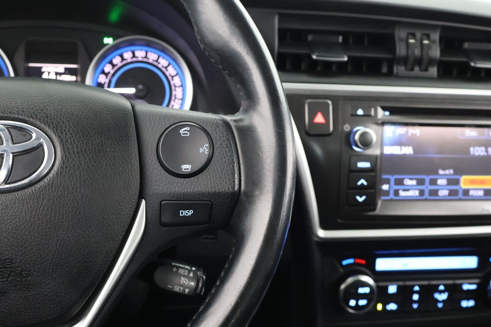 Toyota Auris 2014 Touring Sports 1,8 Hybrid Premium - 2-om Suomi-auto | Hyvä huoltohistoria | Kattavasti varusteltu | Tulossa myyntiin, kysy lisätiedot myyjältä! 