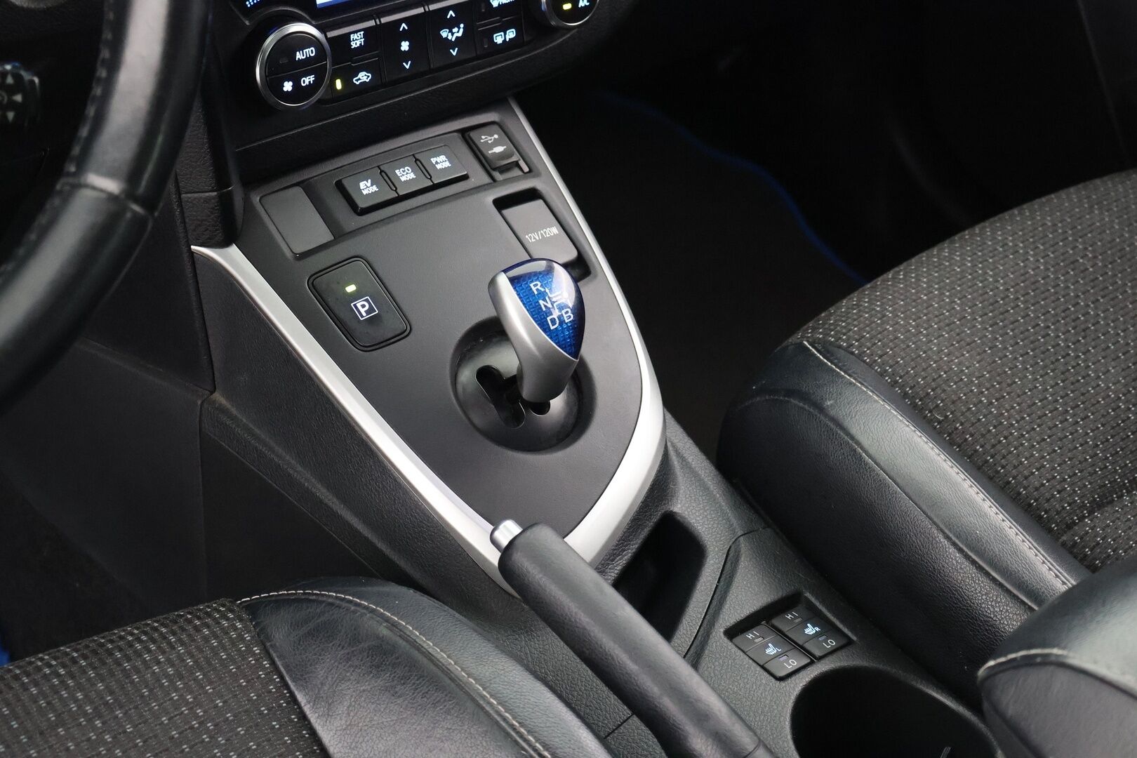 Toyota Auris 2014 Touring Sports 1,8 Hybrid Premium - 2-om Suomi-auto | Hyvä huoltohistoria | Kattavasti varusteltu | Tulossa myyntiin, kysy lisätiedot myyjältä! 