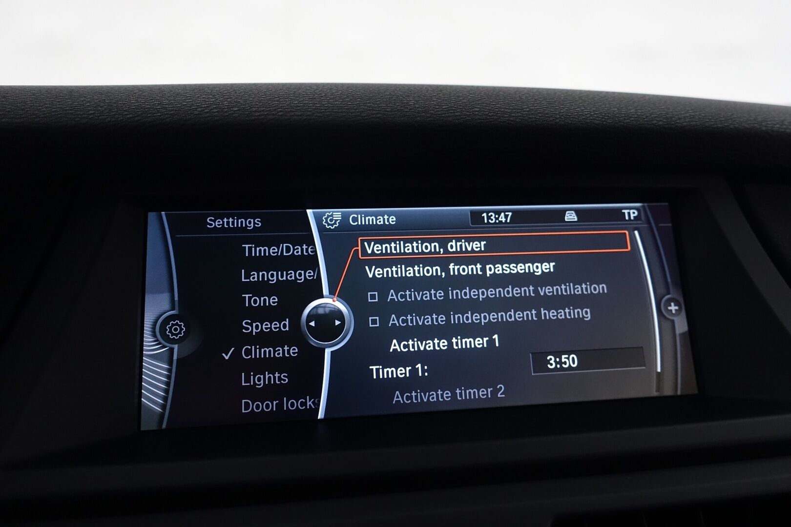 BMW X5 2010 xDrive35d A E70 SAV - Juuri tullut! | HUD | Panorama | Webasto | Muistinahat | Vetokoukku | HiFi | Tutkat | Prof.navi | Comfort Access | Sporttipenkit | Adapt. Xenon | Sporttialusta | Bluetooth | 2X Renkaat & Vanteet |