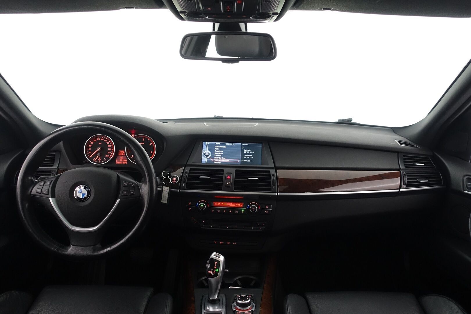 BMW X5 2010 xDrive35d A E70 SAV - Juuri tullut! | HUD | Panorama | Webasto | Muistinahat | Vetokoukku | HiFi | Tutkat | Prof.navi | Comfort Access | Sporttipenkit | Adapt. Xenon | Sporttialusta | Bluetooth | 2X Renkaat & Vanteet |