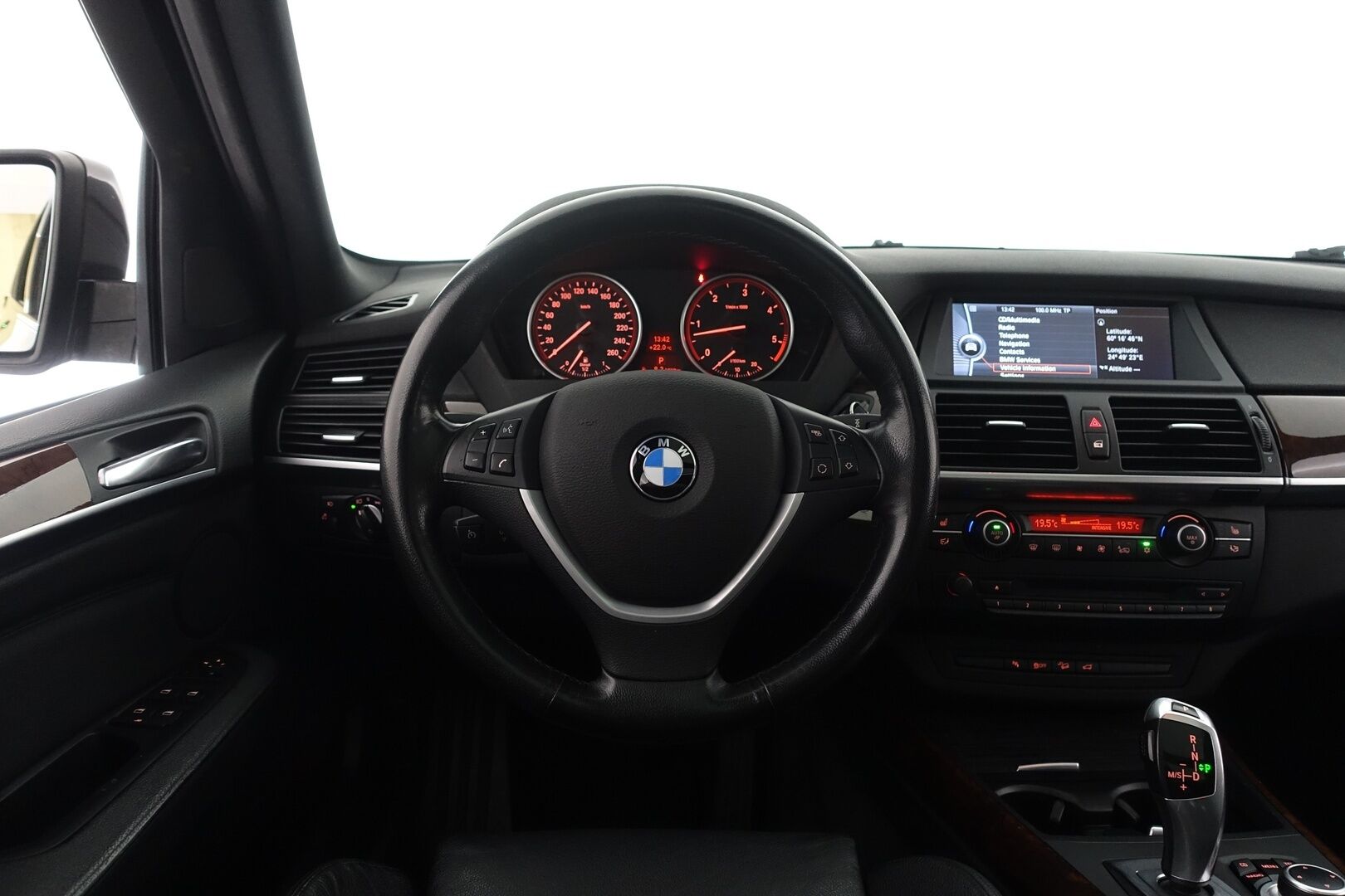 BMW X5 2010 xDrive35d A E70 SAV - Juuri tullut! | HUD | Panorama | Webasto | Muistinahat | Vetokoukku | HiFi | Tutkat | Prof.navi | Comfort Access | Sporttipenkit | Adapt. Xenon | Sporttialusta | Bluetooth | 2X Renkaat & Vanteet |