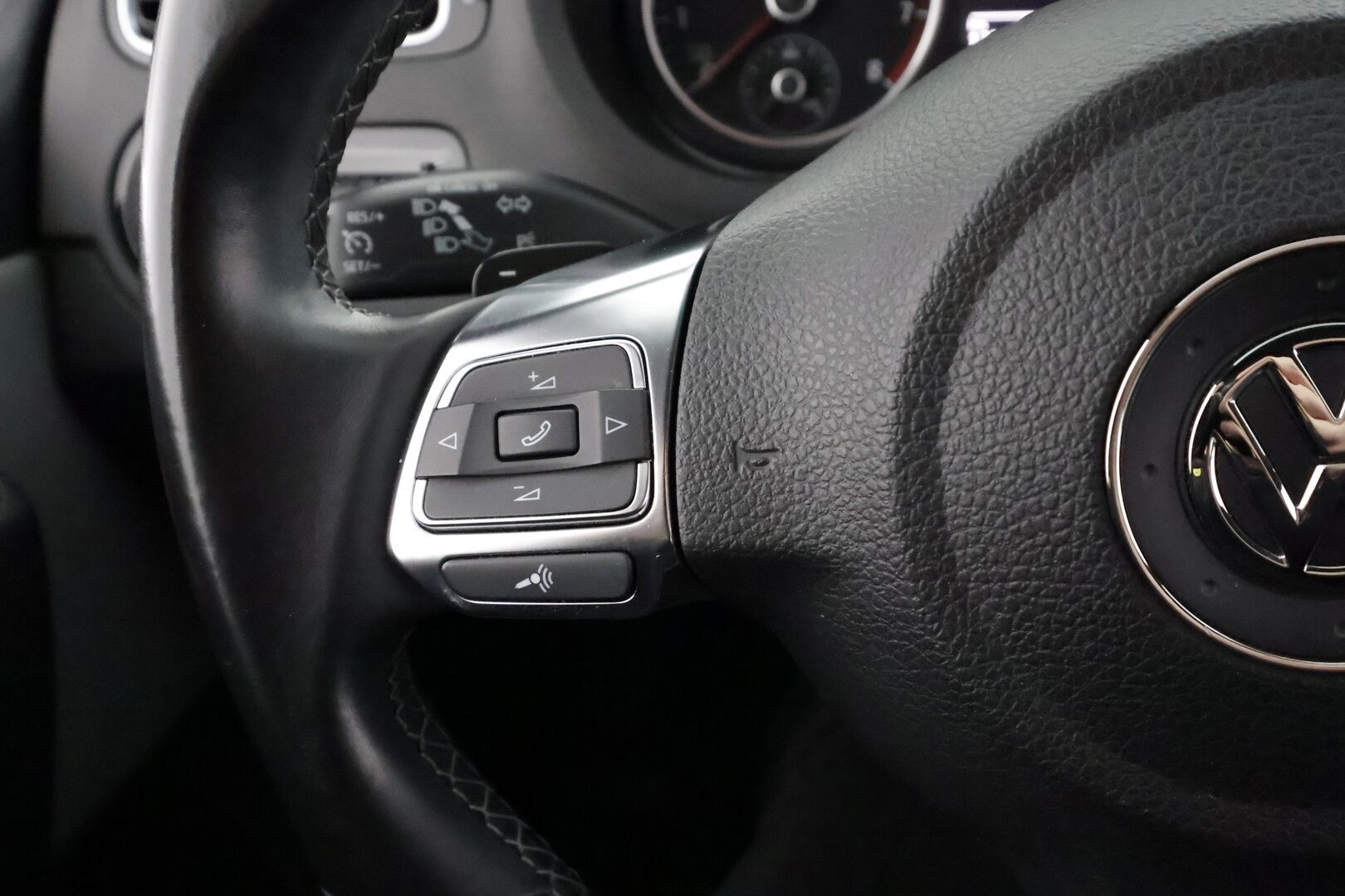 Volkswagen Polo 2014 BlueGT 1,4 TSI 103 kW (140 hv) DSG-automaatti 4-ovinen - | Lohkolämmitin | Xenon | Vakkari | CD&AUX | AC | Penkinlämmittimet | Suomi-auto | Kahdet renkaat | 