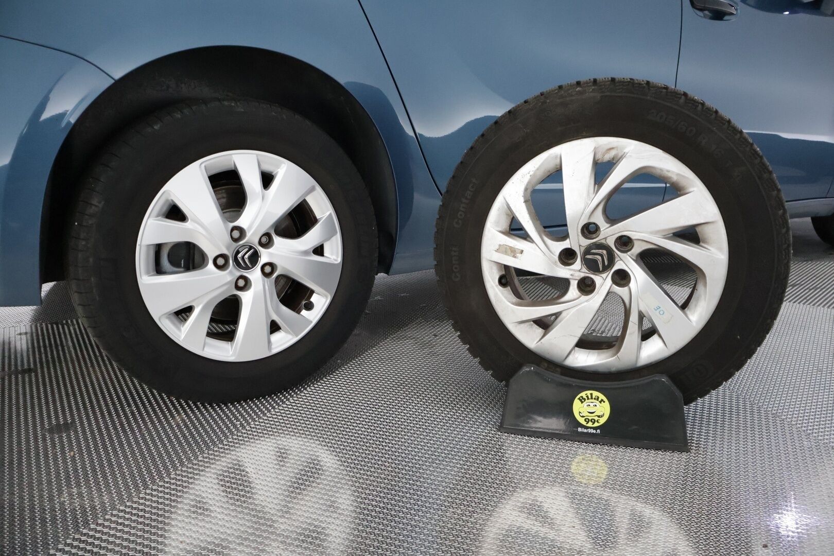 Citroen Grand C4 Picasso 2014 e-THP 165 Intensive Automaatti 7P - Suomi-auto | Huoltokirja | Lohkolämmitin | Navigointi | Peruutuskamera | Keyless