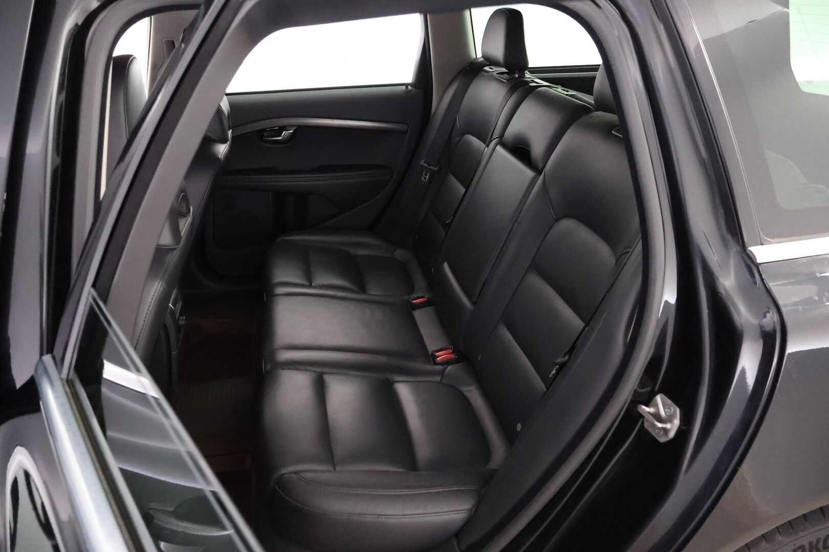Volvo V70 2014 D4 Summum Taksi aut - Webasto / Adapt. vakkari / BLIS / Koukku / KeylessGo / Tutkat / Kattavasti varusteltu!!* *MYYDÄÄN HUUTOKAUPAT.COMISSA!!*