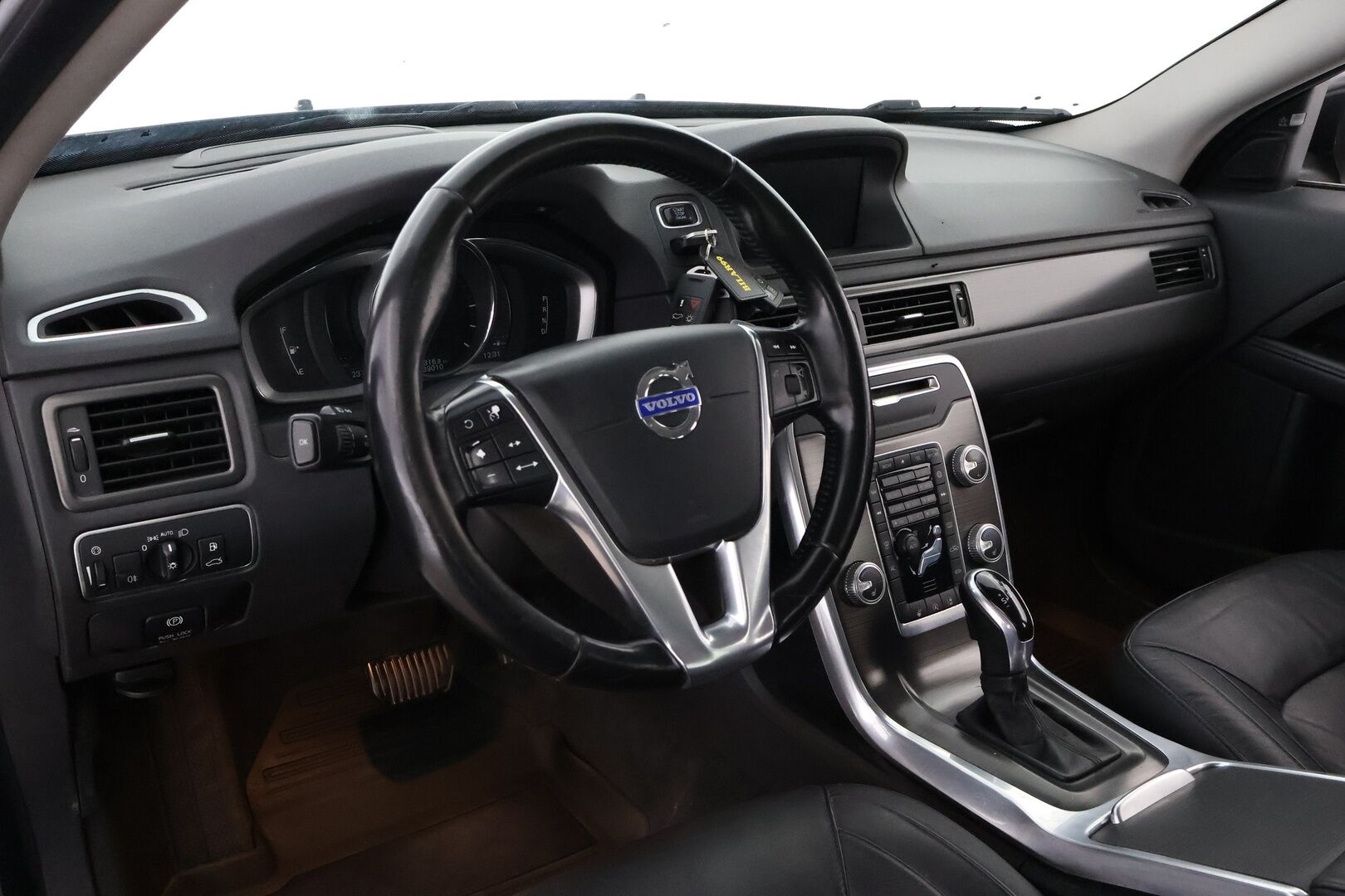 Volvo V70 2014 D4 Summum Taksi aut - Webasto / Adapt. vakkari / BLIS / Koukku / KeylessGo / Tutkat / Kattavasti varusteltu!!* *MYYDÄÄN HUUTOKAUPAT.COMISSA!!*