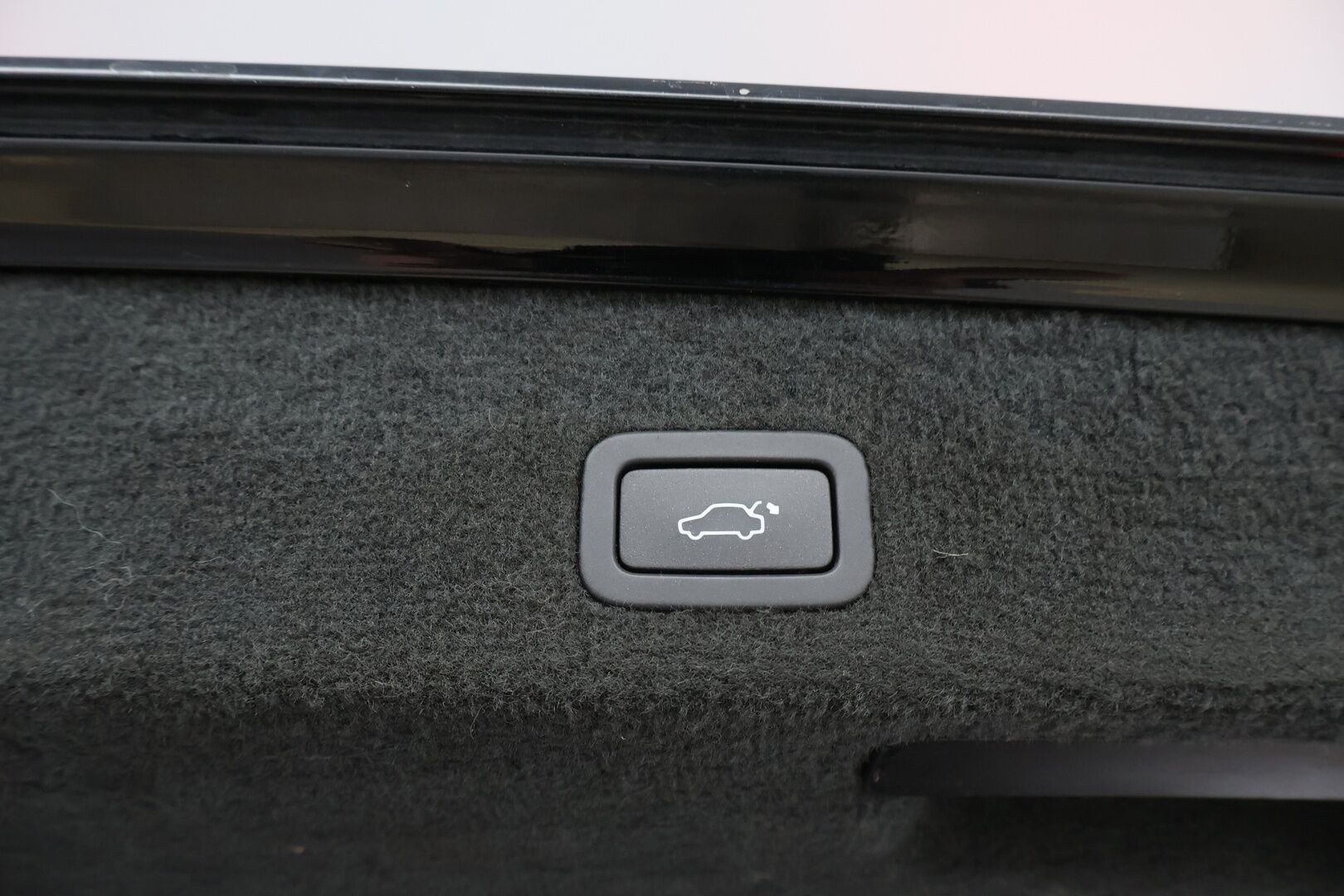 Volvo V70 2014 D4 Summum Taksi aut - Webasto / Adapt. vakkari / BLIS / Koukku / KeylessGo / Tutkat / Kattavasti varusteltu!!* *MYYDÄÄN HUUTOKAUPAT.COMISSA!!*