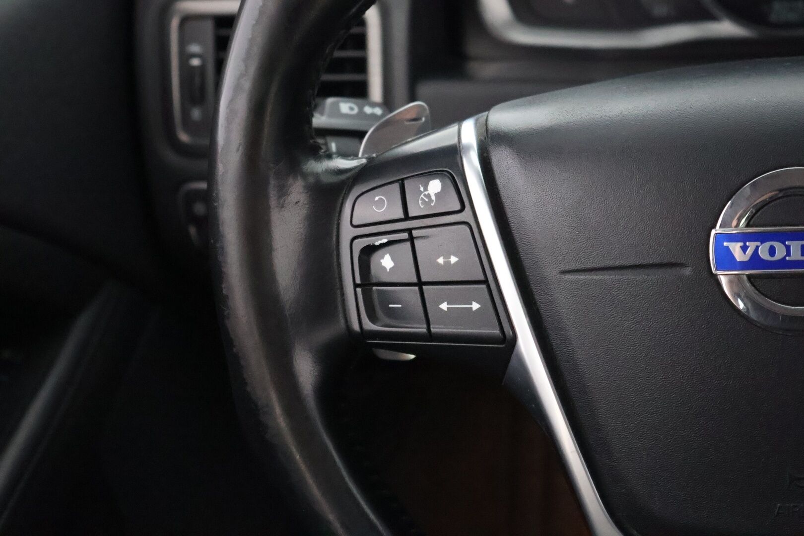 Volvo V70 2014 D4 Summum Taksi aut - Webasto / Adapt. vakkari / BLIS / Koukku / KeylessGo / Tutkat / Kattavasti varusteltu!!* *MYYDÄÄN HUUTOKAUPAT.COMISSA!!*