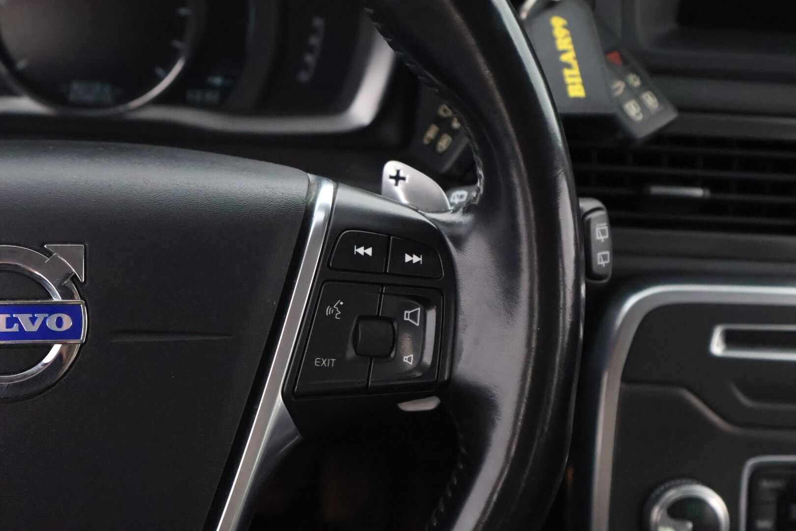 Volvo V70 2014 D4 Summum Taksi aut - Webasto / Adapt. vakkari / BLIS / Koukku / KeylessGo / Tutkat / Kattavasti varusteltu!!* *MYYDÄÄN HUUTOKAUPAT.COMISSA!!*