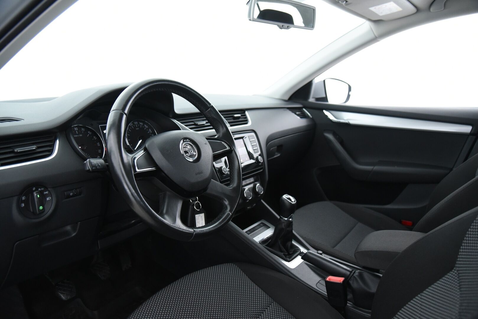 Skoda Octavia 2014 Combi 2,0 TDI 150 4x4 Ambition / Suomi-Auto / Webasto / Vakkari / Navi / Koukku - 2x mekkirenkaat / P.tutka