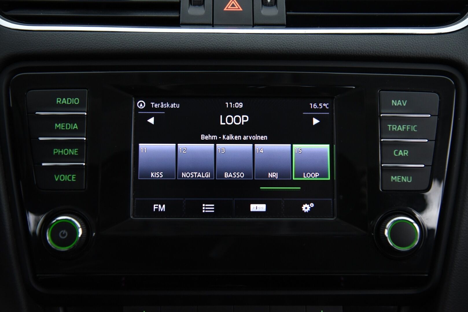 Skoda Octavia 2014 Combi 2,0 TDI 150 4x4 Ambition / Suomi-Auto / Webasto / Vakkari / Navi / Koukku - 2x mekkirenkaat / P.tutka