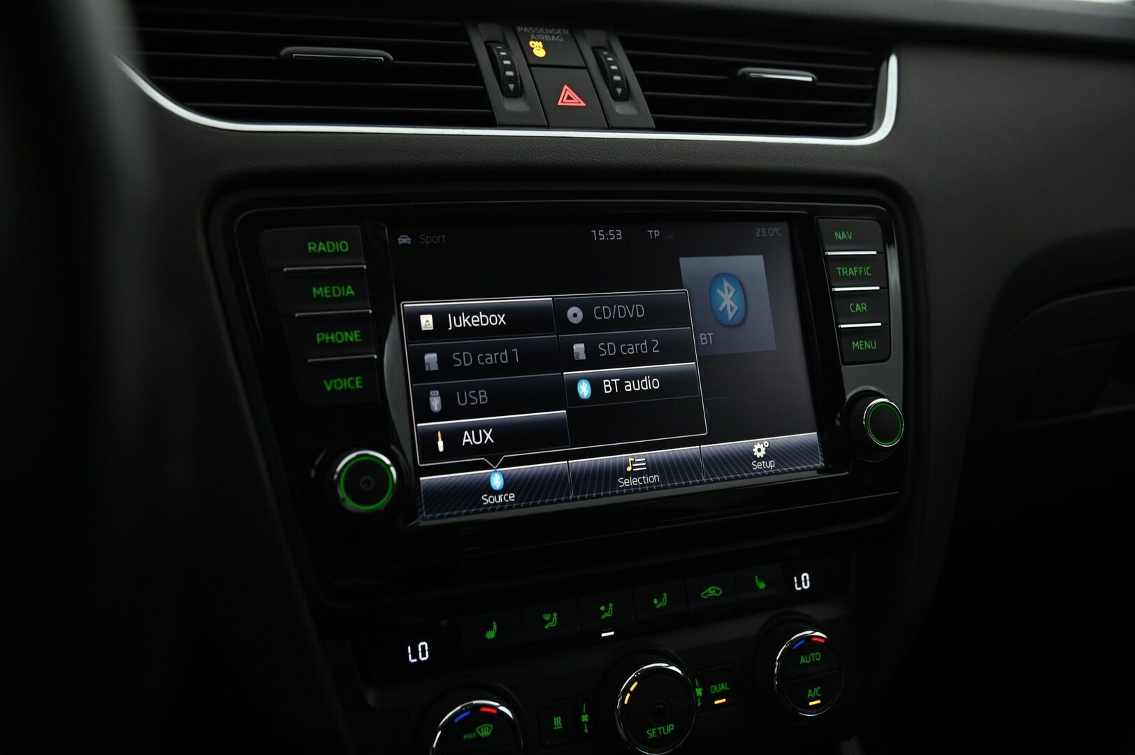Skoda Octavia 2015 1,8 TSI L&K DSG Autom. *Myydään huutokaupat.com* - Myydään huutokaupat.com