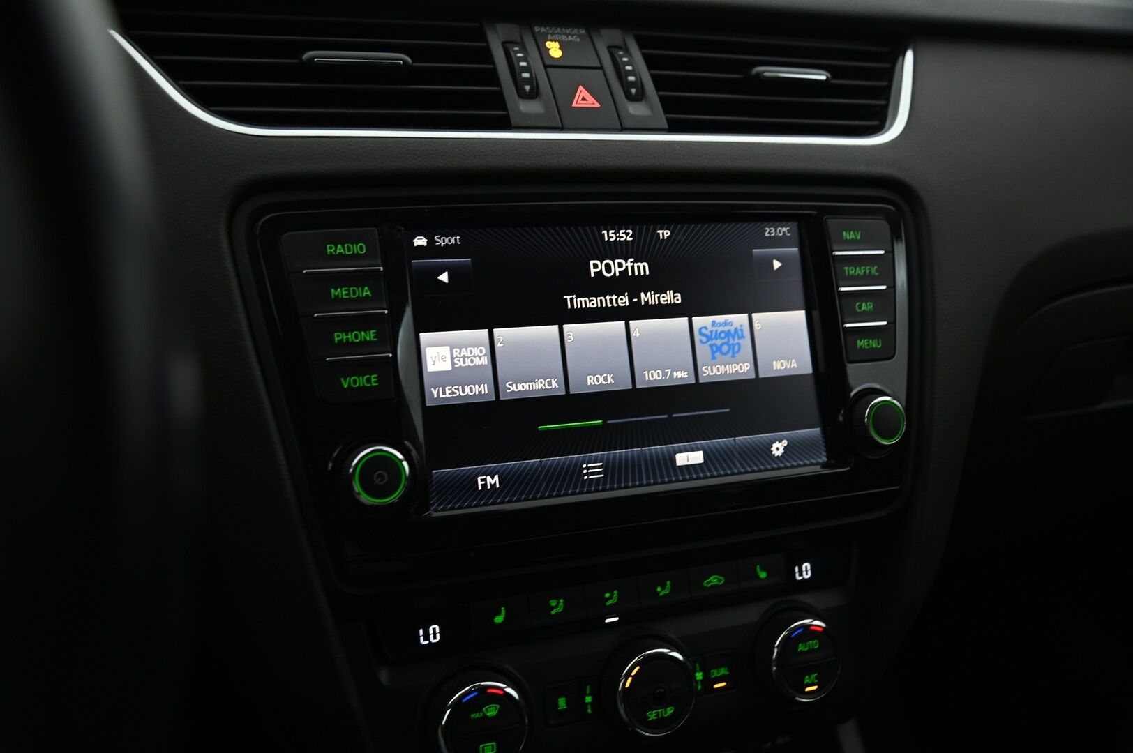Skoda Octavia 2015 1,8 TSI L&K DSG Autom. *Myydään huutokaupat.com* - Myydään huutokaupat.com