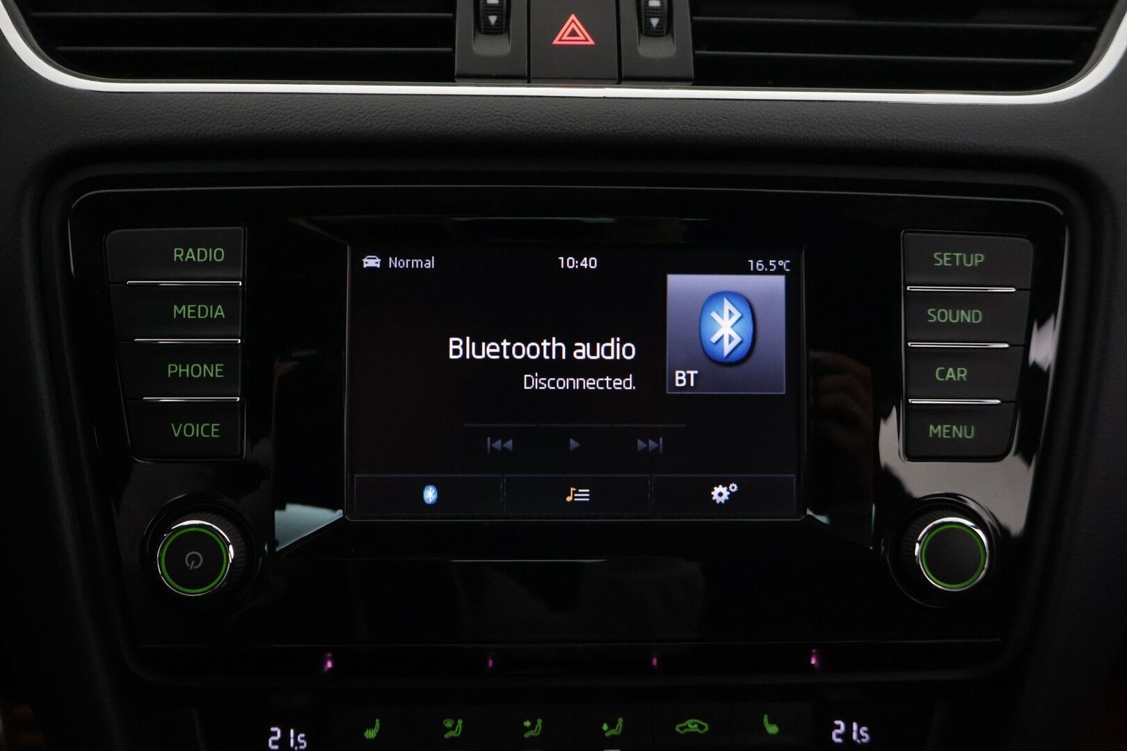 Skoda Octavia 2015 2,0 TSI RS DSG Autom * ACC / Adapt Bi-Xenon / Tutkat / Lohko+Sisälämmitin * - *Suomi-auto / Kahdet renkaat vanteineen / Pirteä RS * - HULLU BLACKWEEK KORKOTARJOUS 2,49%