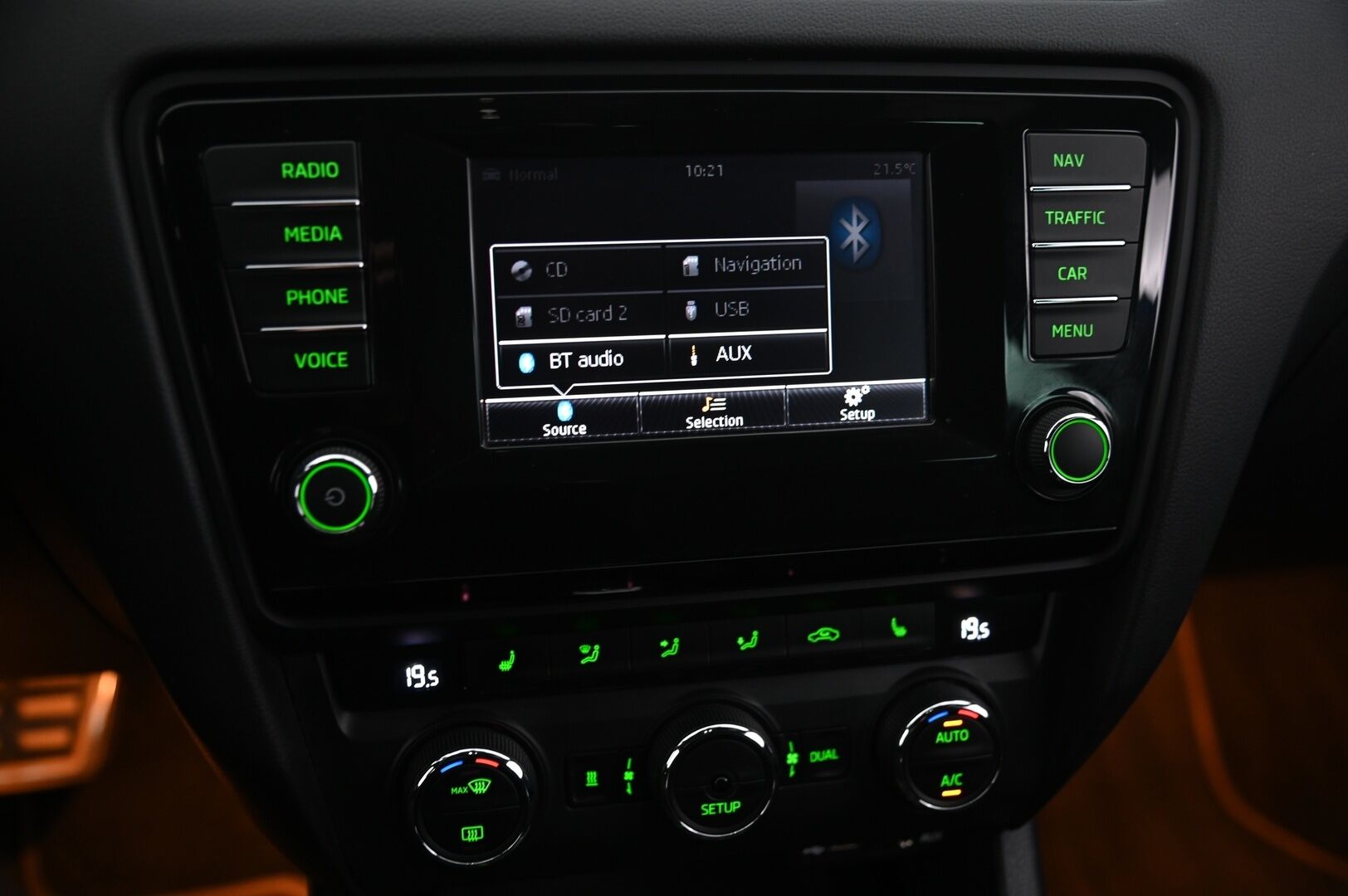 Skoda Octavia 2015 Combi 2,0 TDI RS DSG Autom. - RS Challenge | ACC | Webasto | Navi | Vetokoukku | P:Kamera | 2x Renkaat&Vanteet