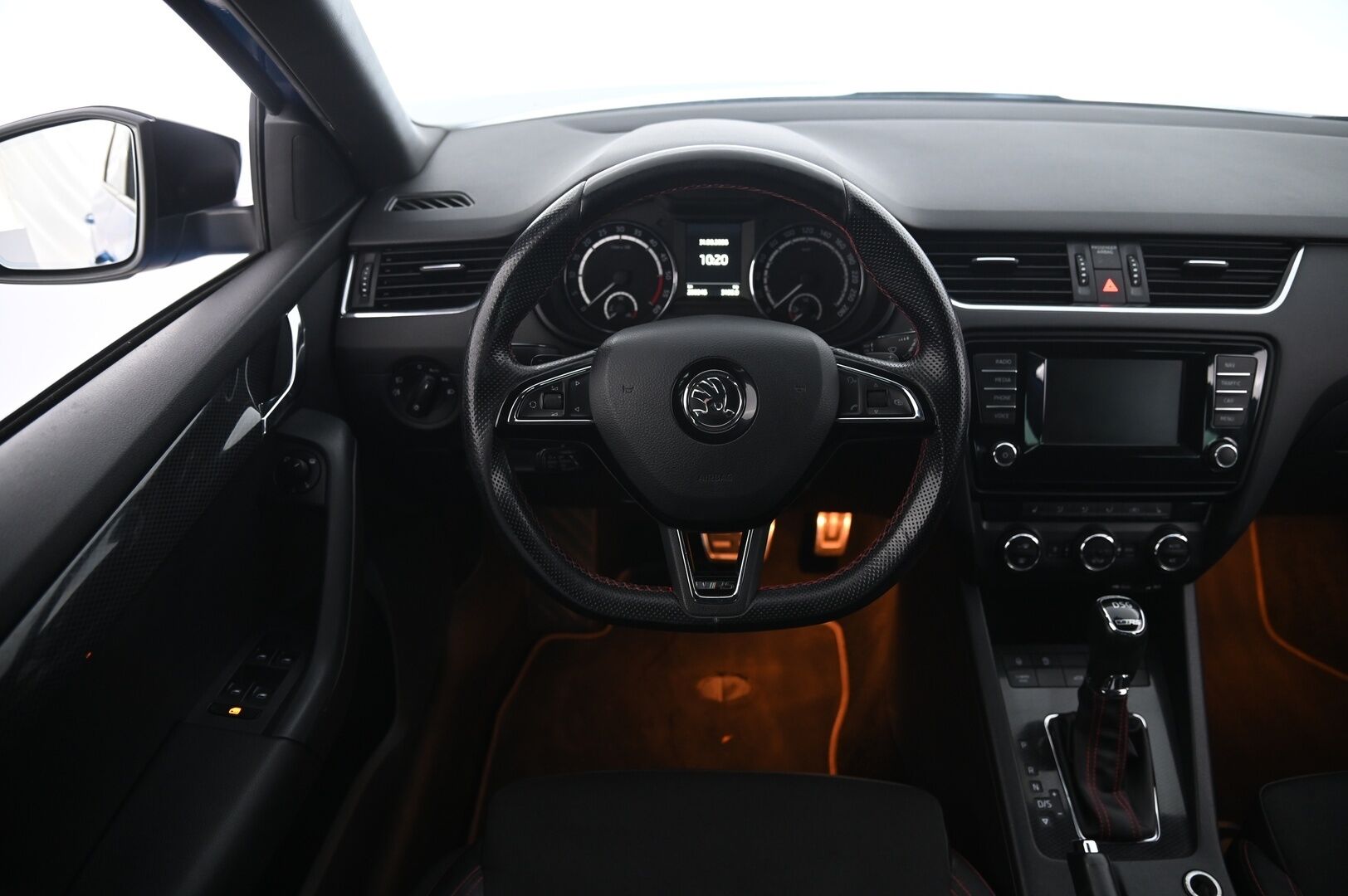 Skoda Octavia 2015 Combi 2,0 TDI RS DSG Autom. - RS Challenge | ACC | Webasto | Navi | Vetokoukku | P:Kamera | 2x Renkaat&Vanteet