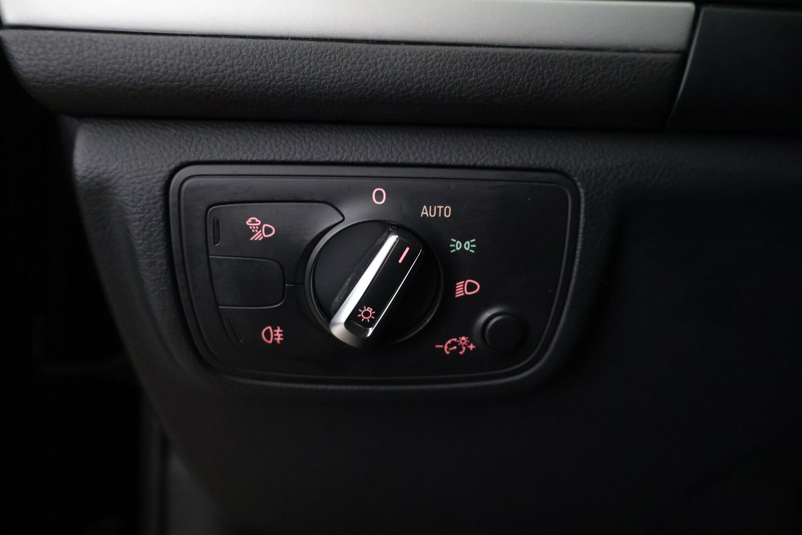 Audi A6 2014 Sedan Business 2,0 TDI 130 kW multitronic Start-Stop *YritysOutlet - Myydään vain yrityksille* - |Lohko | Sähkökontti | Vakkari | Start & Stop | Xenon