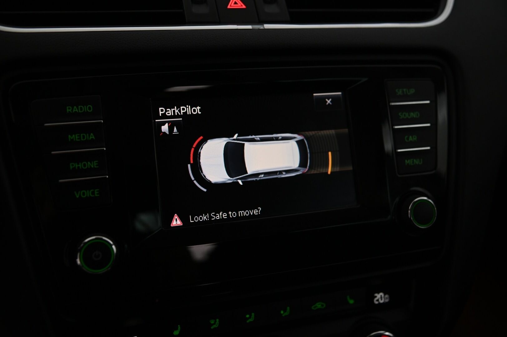 Skoda Octavia 2014 Combi 1,8 TSI 4x4 Elegance DSG Autom. *Webasto / Koukku / Kuskin penkki muistilla / Suomi-auto* - *Kahdet renkaat aluvanteilla / Juuri huollettu!*