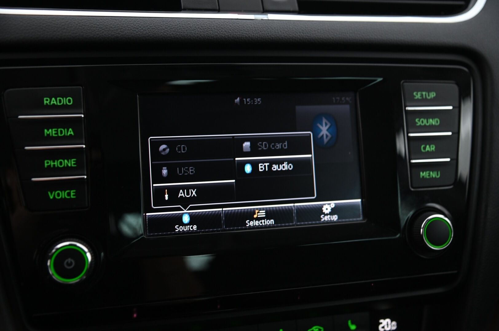 Skoda Octavia 2014 Combi 1,8 TSI 4x4 Elegance DSG Autom. *Webasto / Koukku / Kuskin penkki muistilla / Suomi-auto* - *Kahdet renkaat aluvanteilla / Juuri huollettu!*