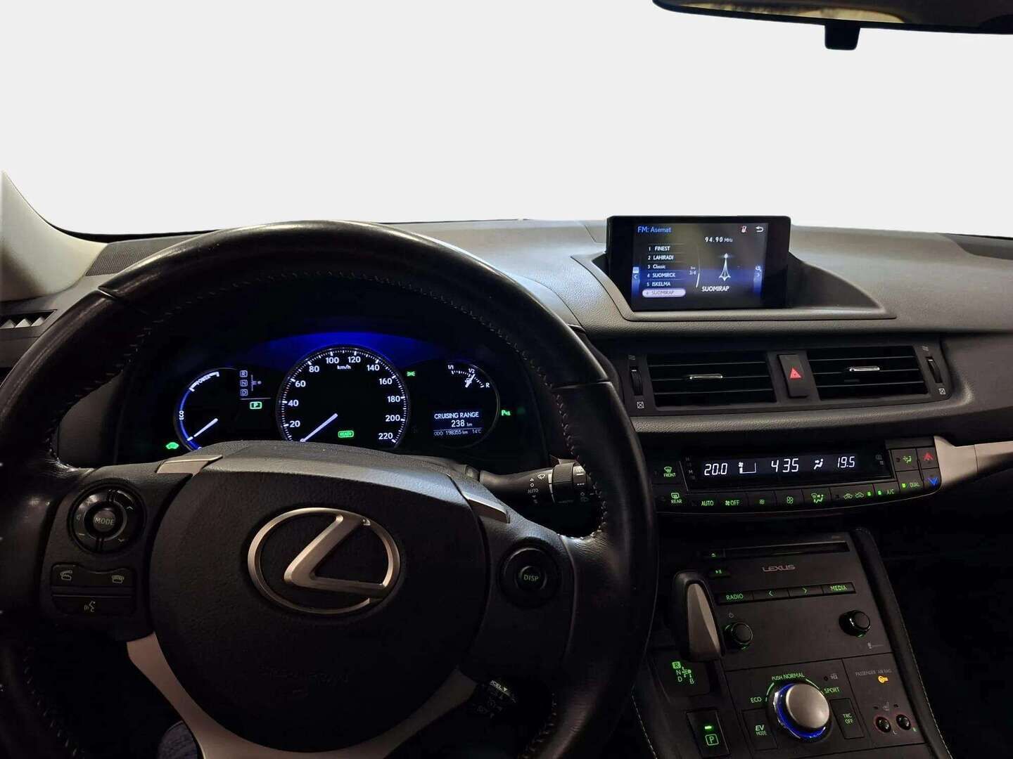 Lexus CT 2015 200h Hybrid A Comfort Business - | Keyless Go | Lohko | Suomi-auto | Vakkari | Bluetooth | Huoltokirja | Kahdet renkaat vanteilla | 