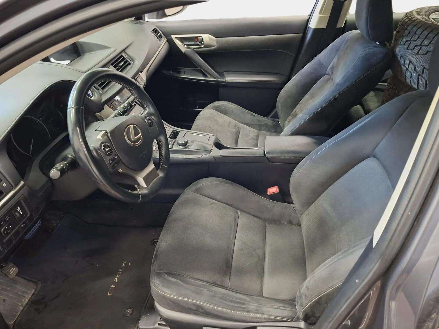 Lexus CT 2015 200h Hybrid A Comfort Business - | Keyless Go | Lohko | Suomi-auto | Vakkari | Bluetooth | Huoltokirja | Kahdet renkaat vanteilla | 