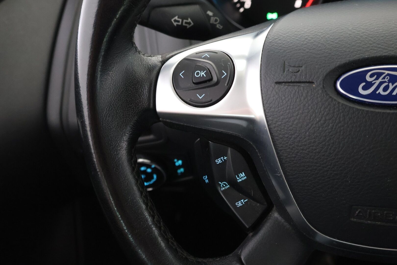 Ford Focus 2014 1,0 EcoBoost 125 hv EcoBoost Edition M6 Wagon - *Koukku / Lohkolämmitin / Vakinopeudensäädin / Jakohihna vaihdettu / Juuri tullut Tampereelle!*
