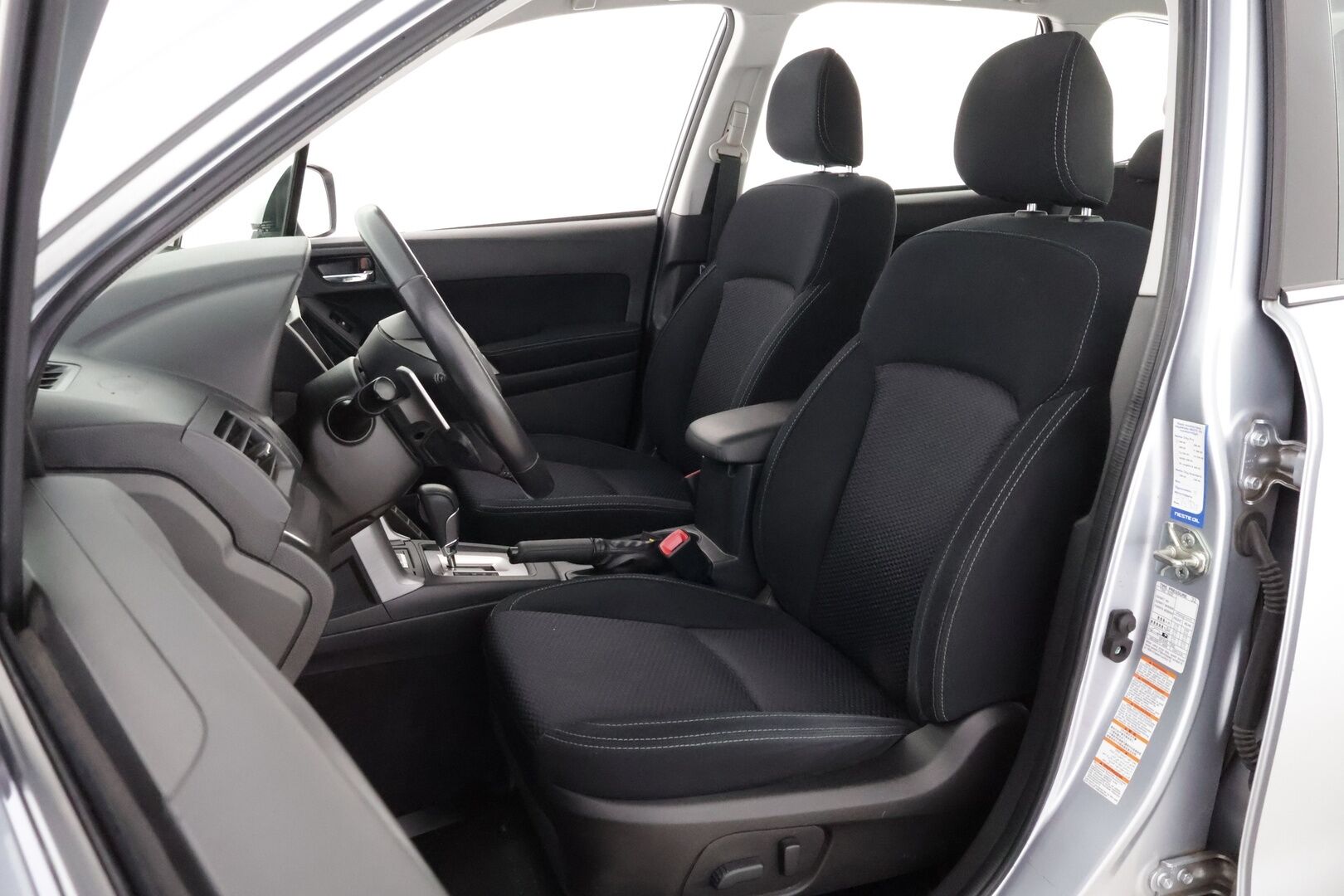 Subaru Forester 2014 2,0i XS CVT * 2Om Suomiauto / Merkkihuollot / Vetokoukku / Peruutuskamera / Lohko & Sisäpistoke / Vakkari - Harvinaisen siisti / Juuri tullut Tampereelle!