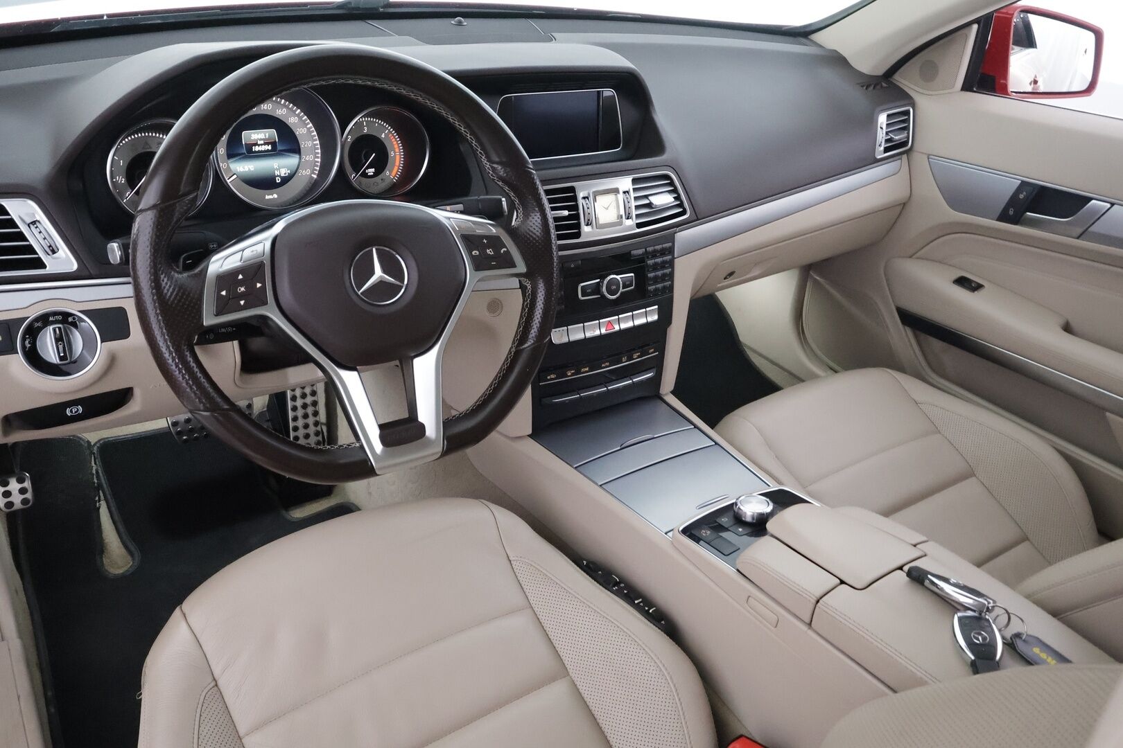 Mercedes-Benz E 2014 250 CDI BE Coupé AMG A - | Vakkari | Lohko | ILS LED | Panorama | Osasähköt | P.tutkat | Nahat | Suomi-auto | Kahdet Renkaat |