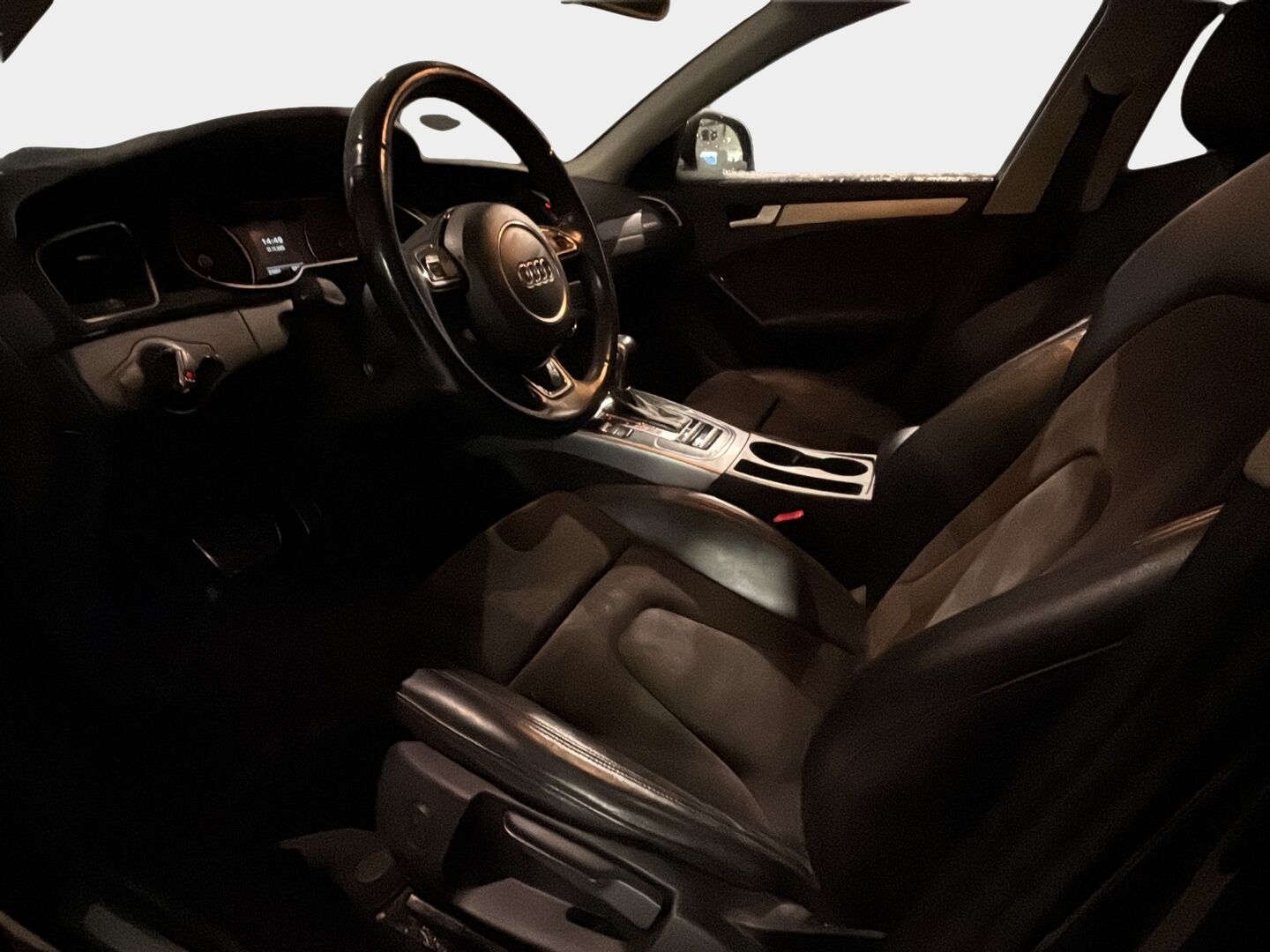 Audi A4 allroad quattro 2014 Business Sport 2,0 TDI 140 kW quattro S tronic *Adapt. vak / P. Tutkat / Lohko / Vetokoukku / S. luukku / Xenon* - Juuri huollettu! / Uudet nasta renkaat / Suomi-auto