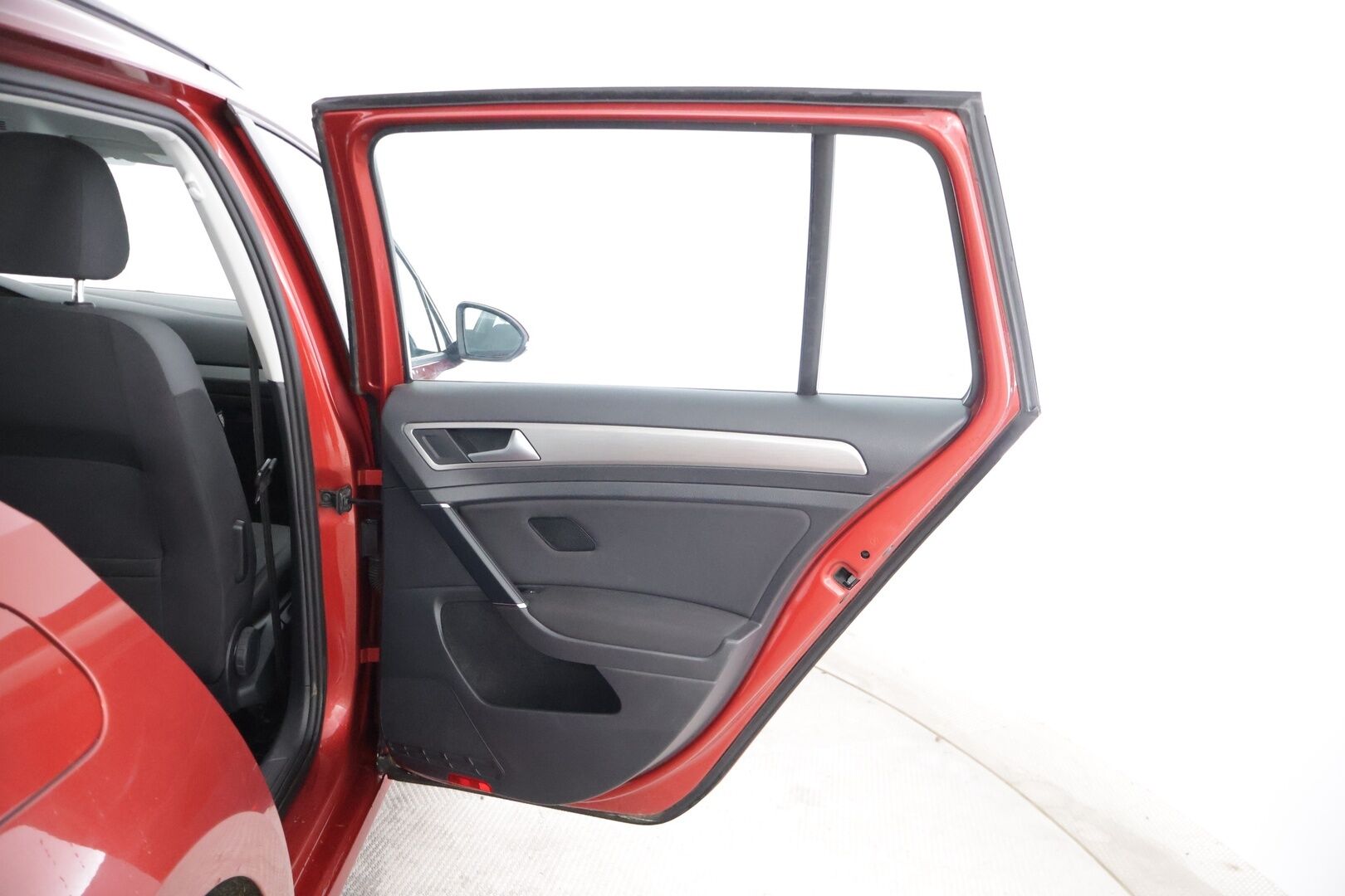 Volkswagen Golf 2014 Variant Comfortline 1,4 TSI 90 kW (122 hv) BlueMotion Technology - * Auto myydään Huutokaupat.com * - * Suomiauto / Lohkolämmitin / Vetokoukku / 2x alut *