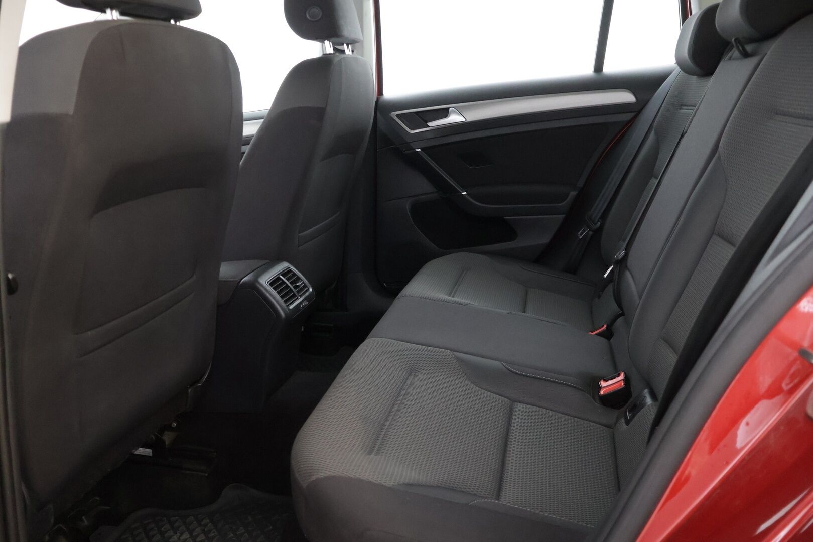 Volkswagen Golf 2014 Variant Comfortline 1,4 TSI 90 kW (122 hv) BlueMotion Technology - * Auto myydään Huutokaupat.com * - * Suomiauto / Lohkolämmitin / Vetokoukku / 2x alut *
