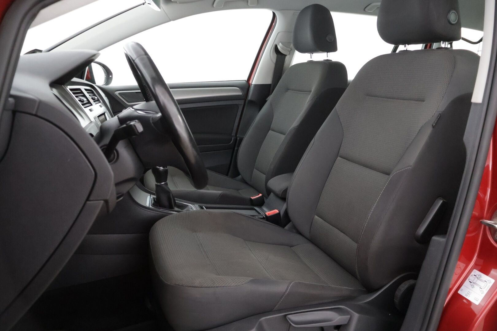 Volkswagen Golf 2014 Variant Comfortline 1,4 TSI 90 kW (122 hv) BlueMotion Technology - * Auto myydään Huutokaupat.com * - * Suomiauto / Lohkolämmitin / Vetokoukku / 2x alut *