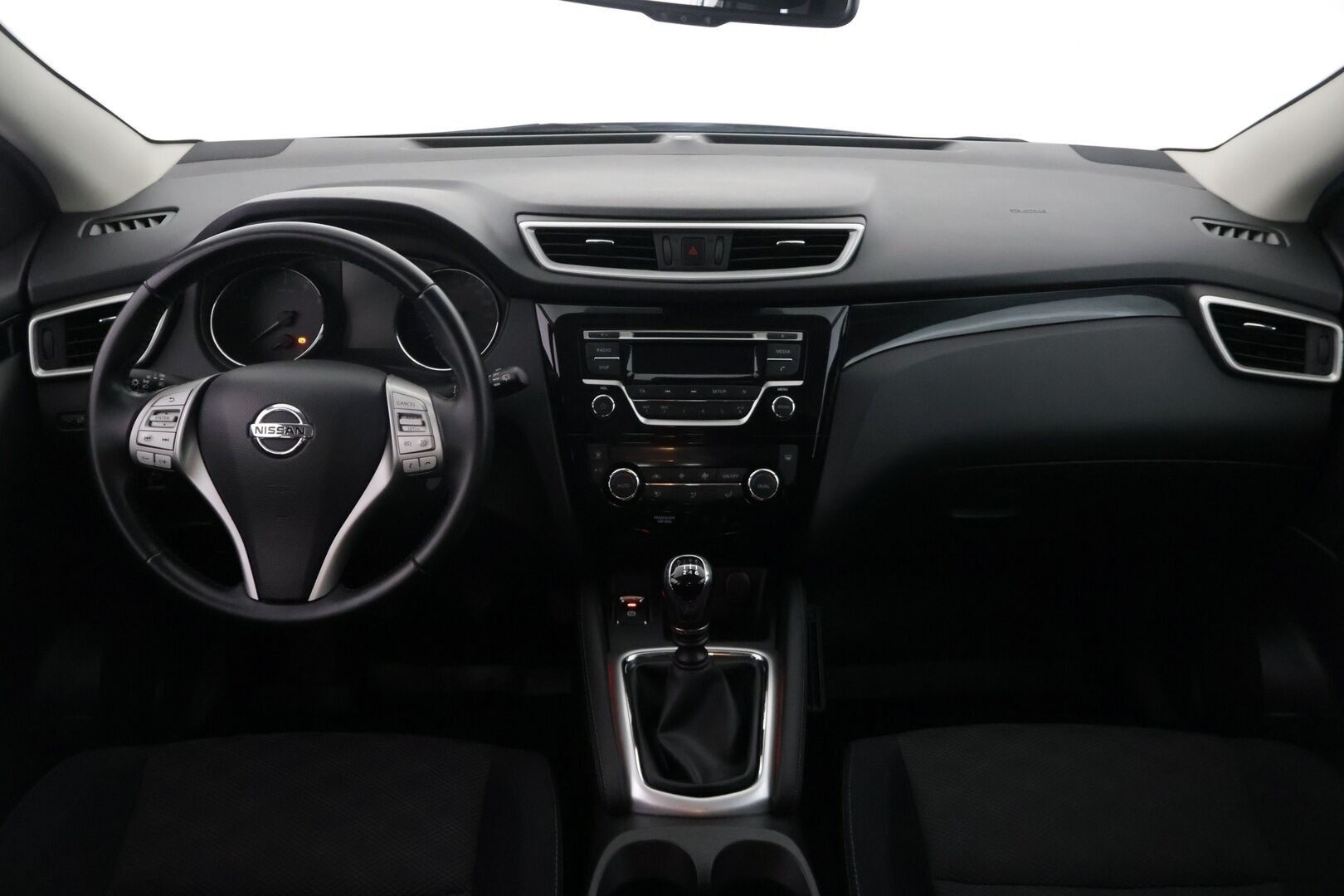 Nissan Qashqai 2014 DIG-T 115 Acenta 2WD 6M/T Safety Pack - Suomi-auto | Lohkolämmitin | P-Tutkat | Koukku | 2x Renkaat