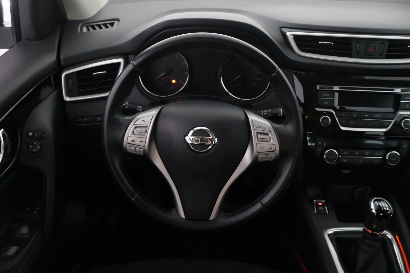 Nissan Qashqai 2014 DIG-T 115 Acenta 2WD 6M/T Safety Pack - Suomi-auto | Lohkolämmitin | P-Tutkat | Koukku | 2x Renkaat