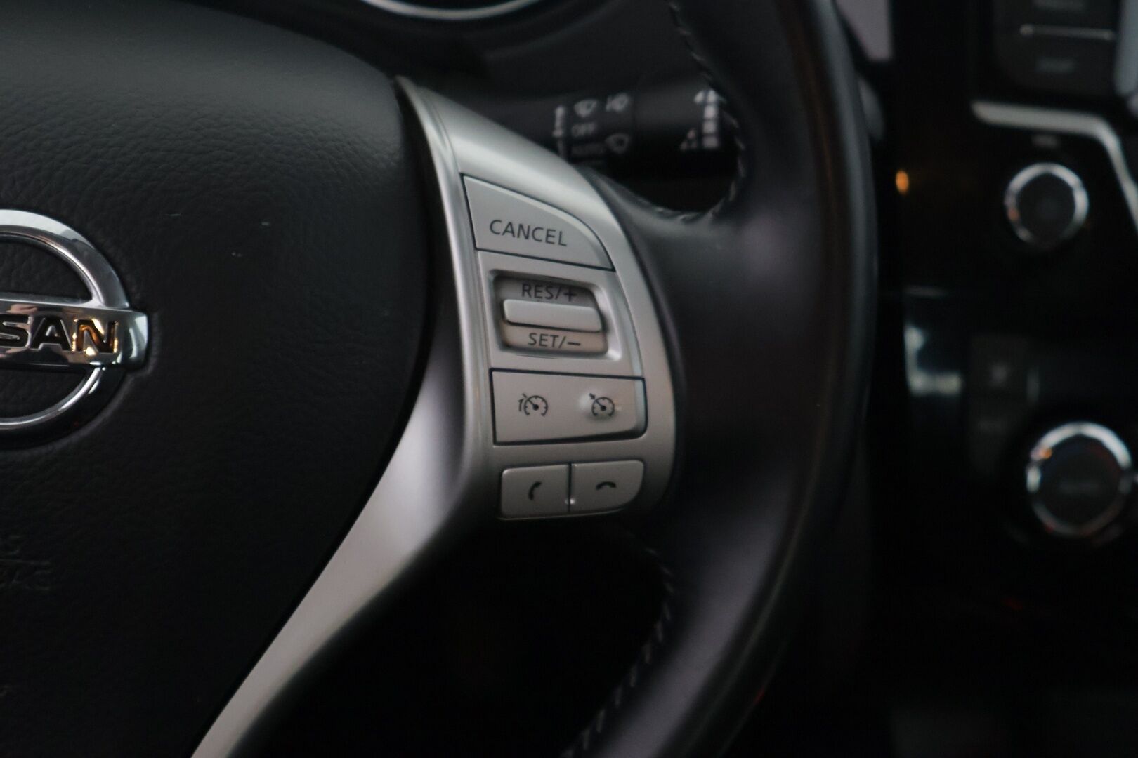 Nissan Qashqai 2014 DIG-T 115 Acenta 2WD 6M/T Safety Pack - Suomi-auto | Lohkolämmitin | P-Tutkat | Koukku | 2x Renkaat