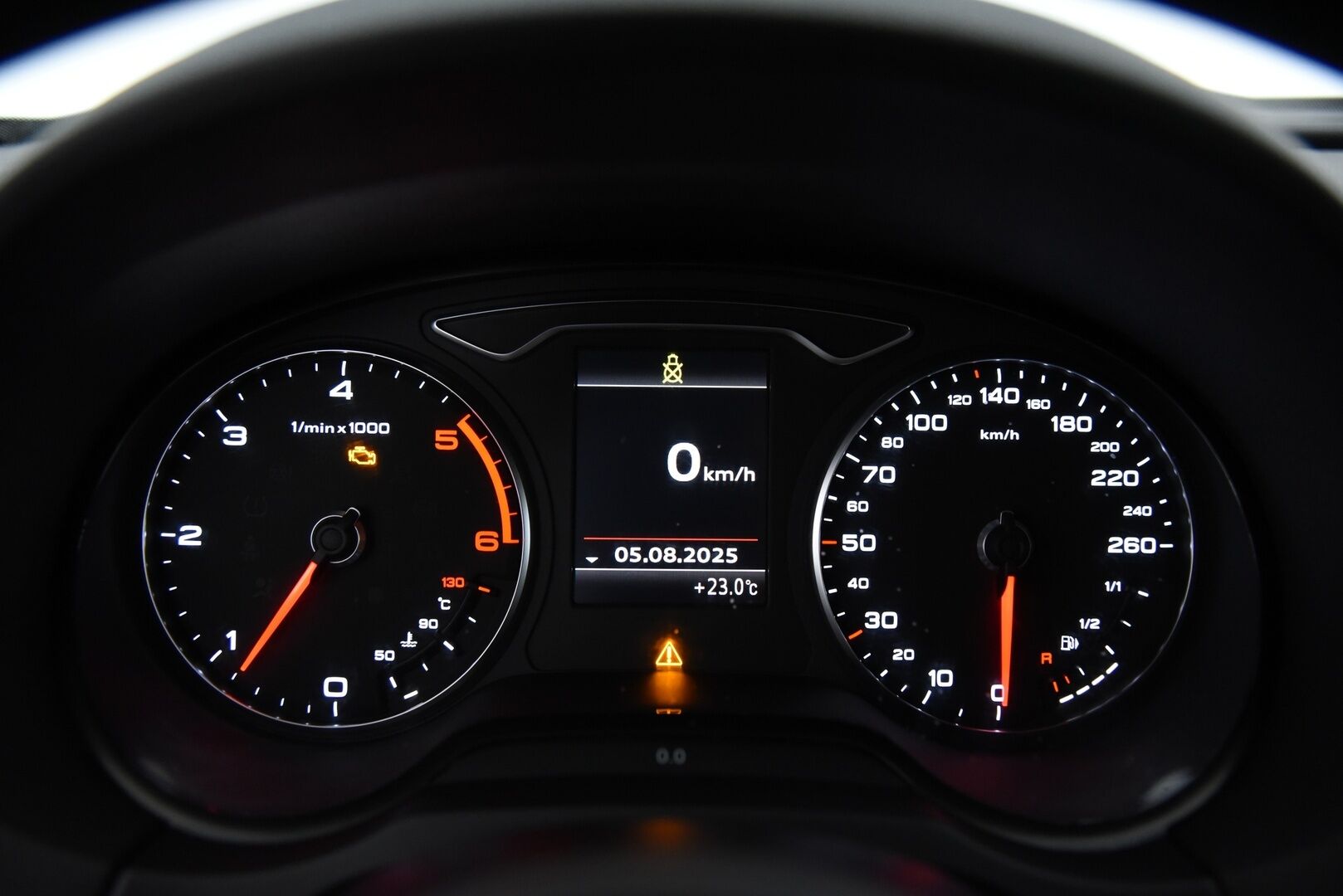 Audi A3 2014 Sportback Land of quattro Edition 2,0 TDI 110 kW quattro / Koukku / Xenon / Lohkolämmitin / Alcantara - Hieno Suomi-auto nelivetona / Juuri huollettu!