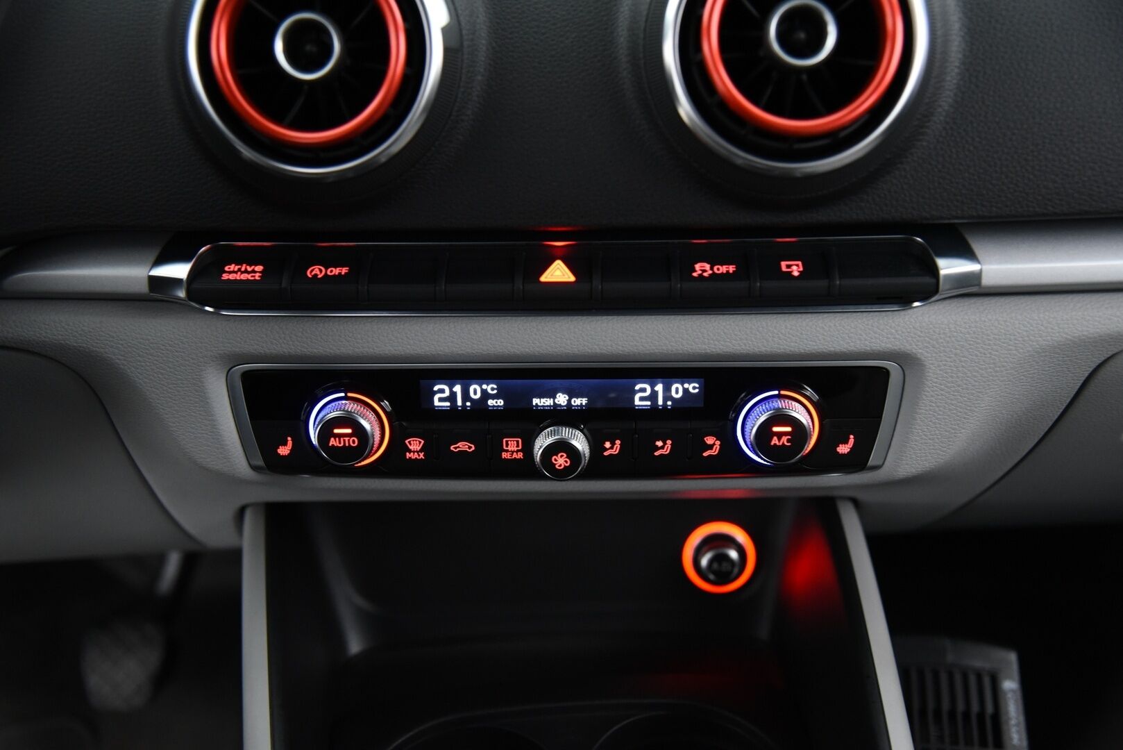 Audi A3 2014 Sportback Land of quattro Edition 2,0 TDI 110 kW quattro /  YritysOutlet - Myydään vain yrityksille - YritysOutlet - Myydään vain yrityksille