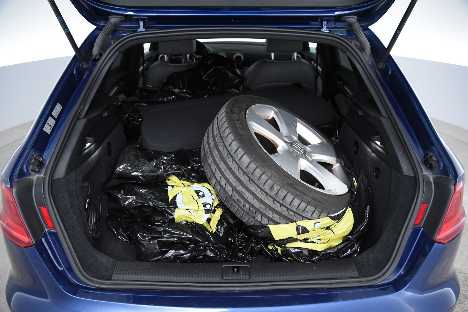 Audi A3 2014 Sportback Land of quattro Edition 2,0 TDI 110 kW quattro /  YritysOutlet - Myydään vain yrityksille - YritysOutlet - Myydään vain yrityksille