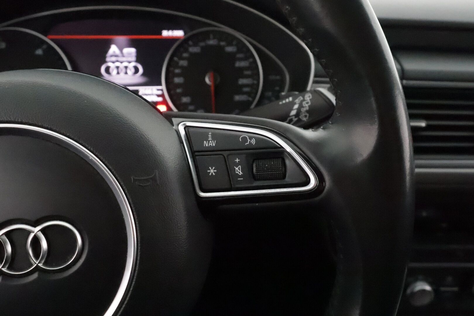Audi A6 allroad quattro 2014 Business 3,0 V6 TDI 150 kW S tronic **Webasto / Koukku / Ilma-alusta / Xenon / Sporttinahat Muistilla / P.Tutkat** - Suomi-auto / Kahdet Renkaat 